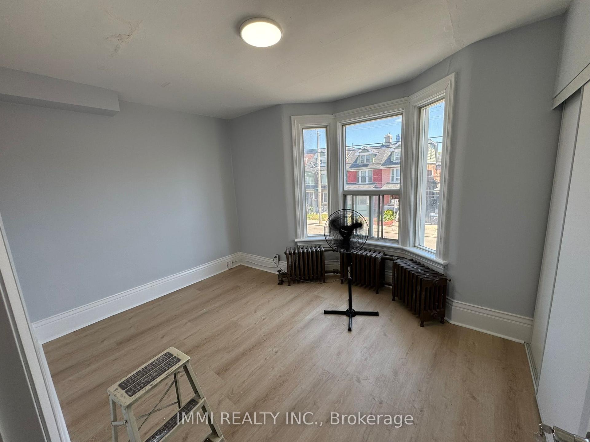 618 Bathurst Street 201 #201, Toronto — Semi-Detached for lease, photo 1