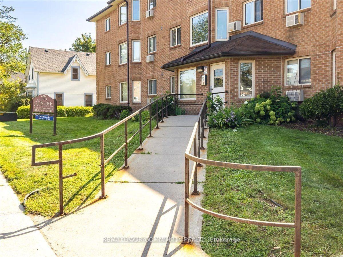 180 Centre Street 1 #1 — photo 1