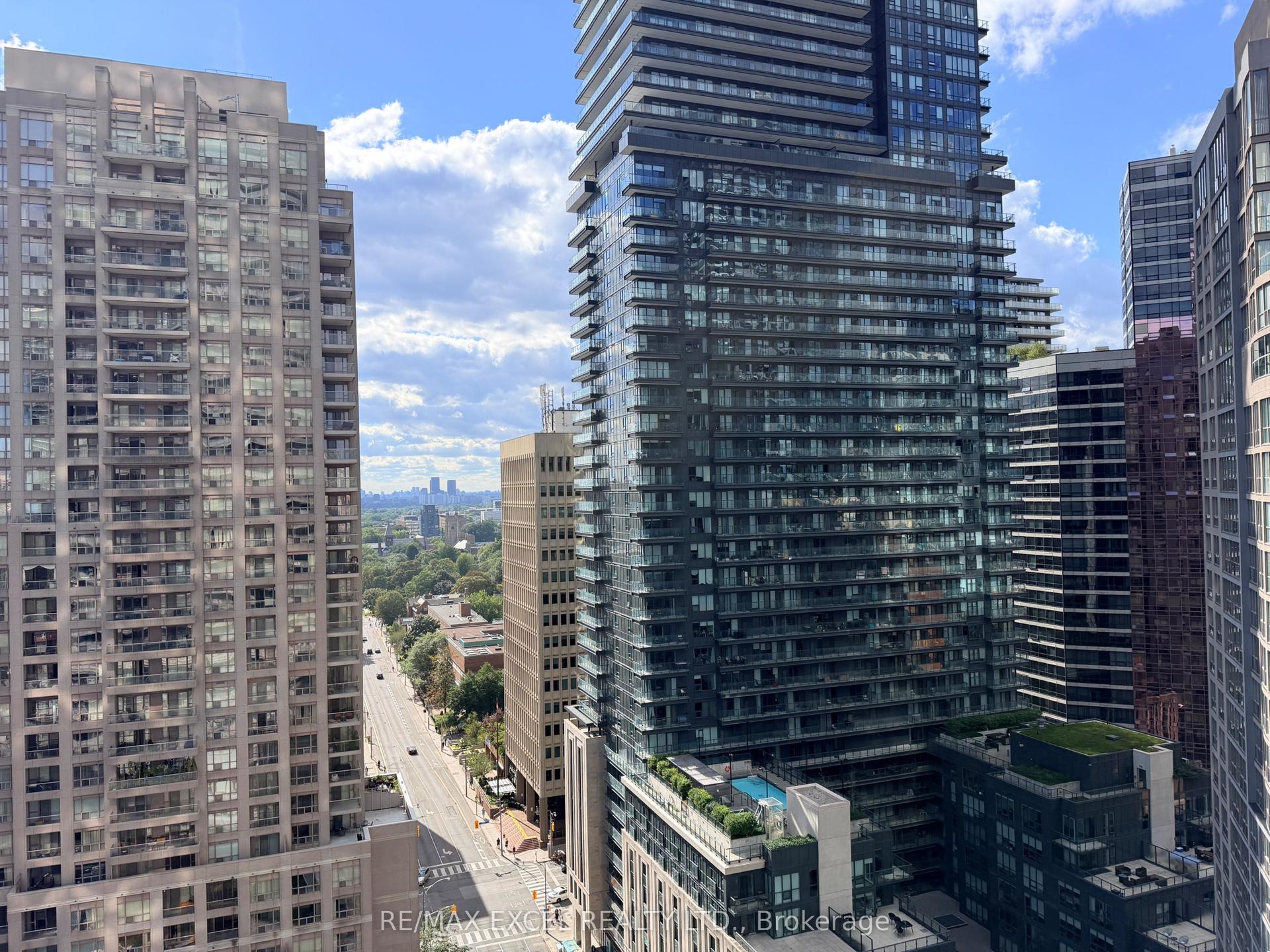 11 Wellesley Street W 1708 #1708, Toronto — Condo for lease, photo 1