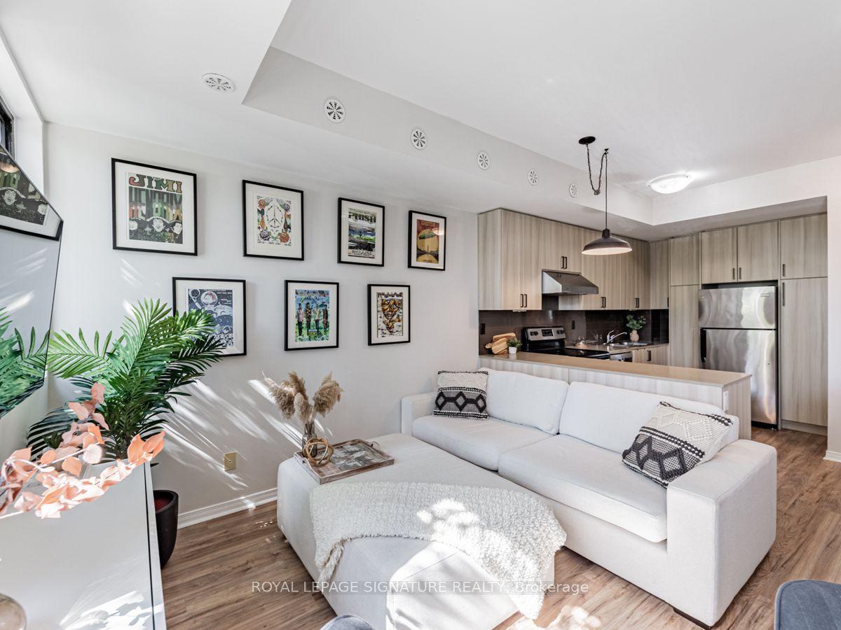 68 Winston Park Boulevard 60 #60, Toronto — Condo Town for sale, photo 1