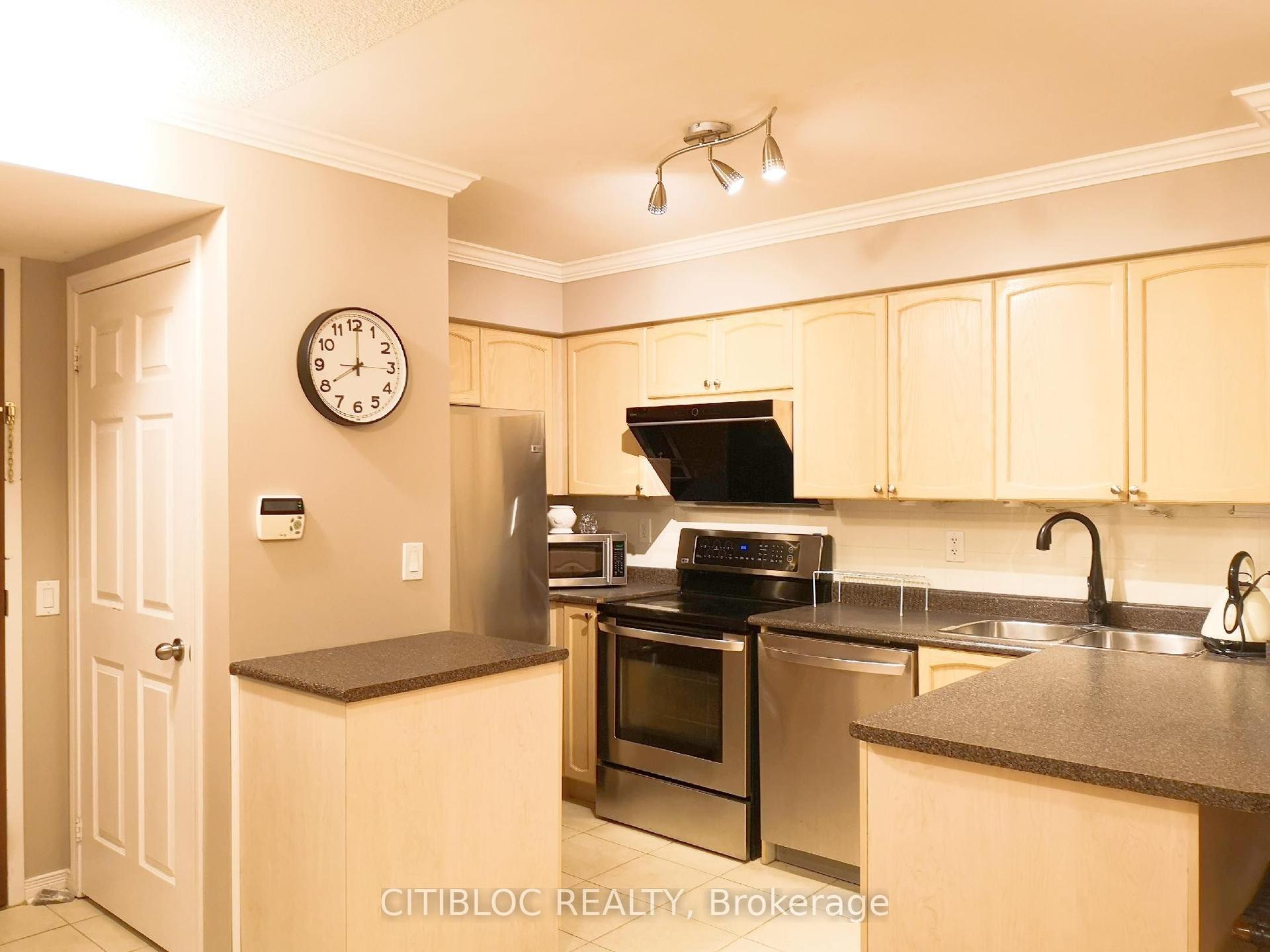 23 Oneida Crescent 708 #708, Richmond Hill — Condo for lease, photo 1