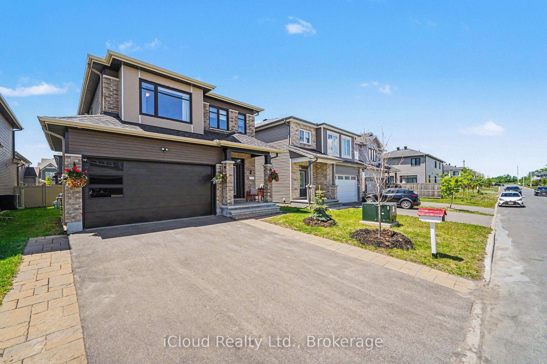 616 Moonflower Crescent — photo 1