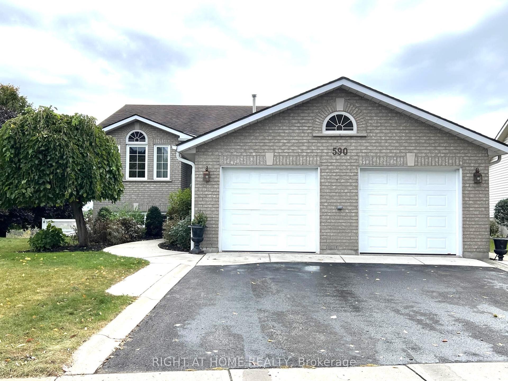590 Arbour Crescent — photo 1