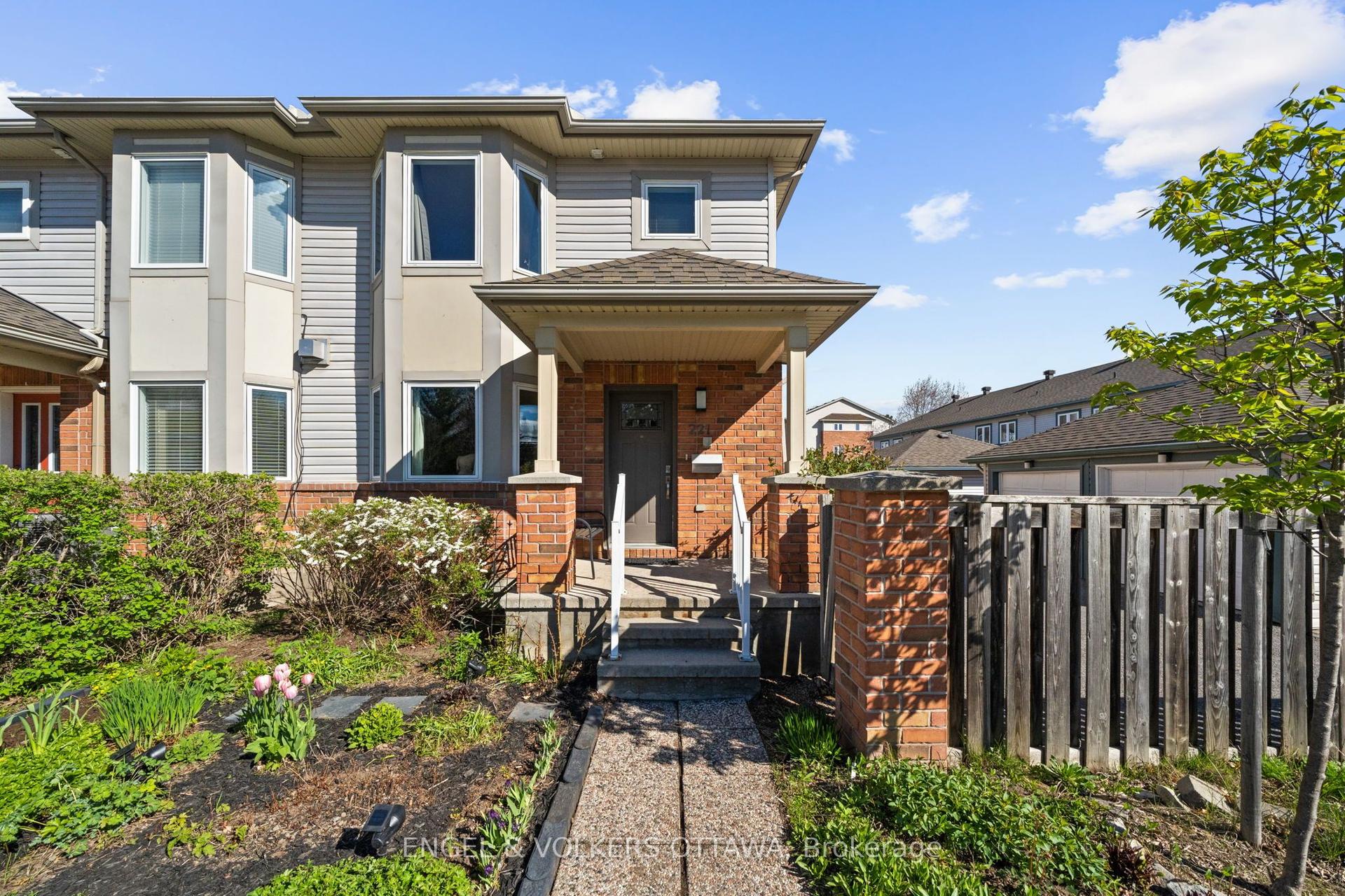 221 Monterey Drive — photo 1