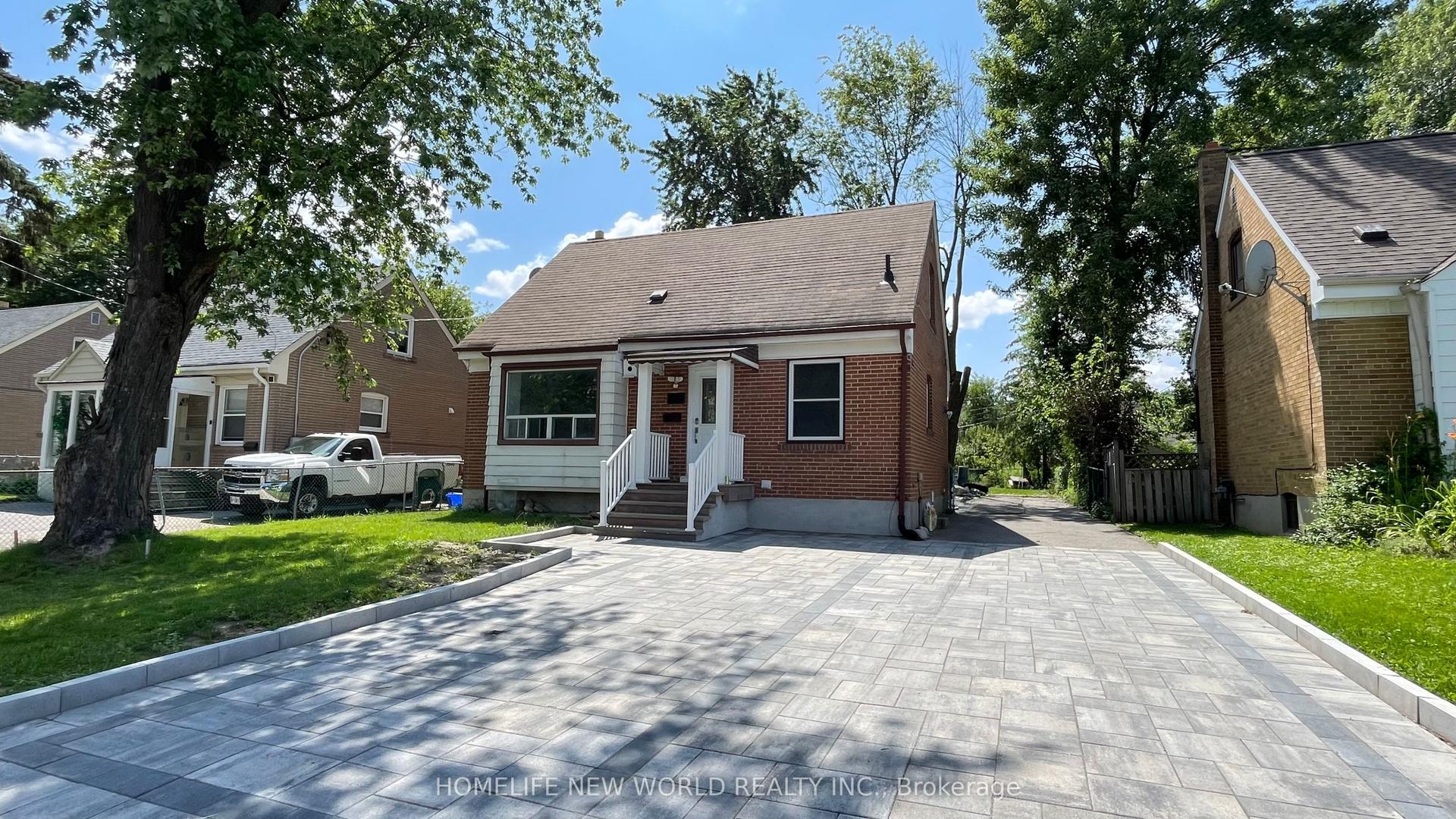 100 Pugsley Avenue, Richmond Hill — Detached for lease, photo 1