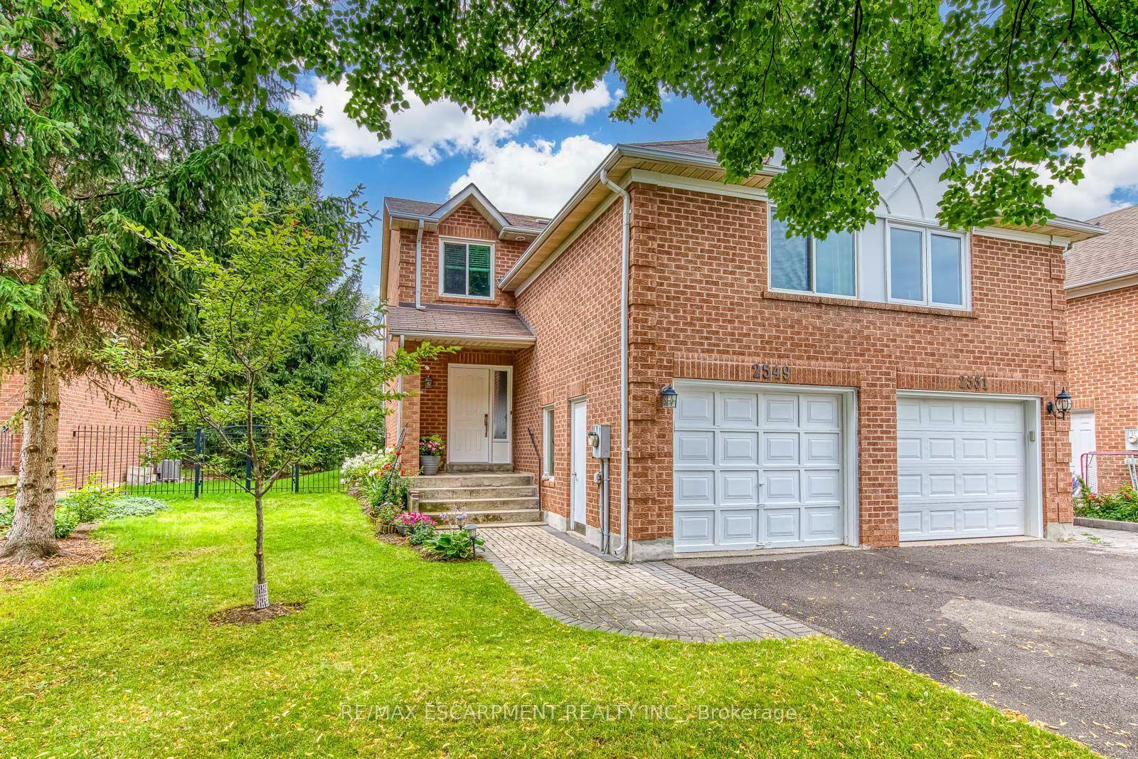 2549 Addingham Crescent, Oakville — Townhouse for sale, photo 1