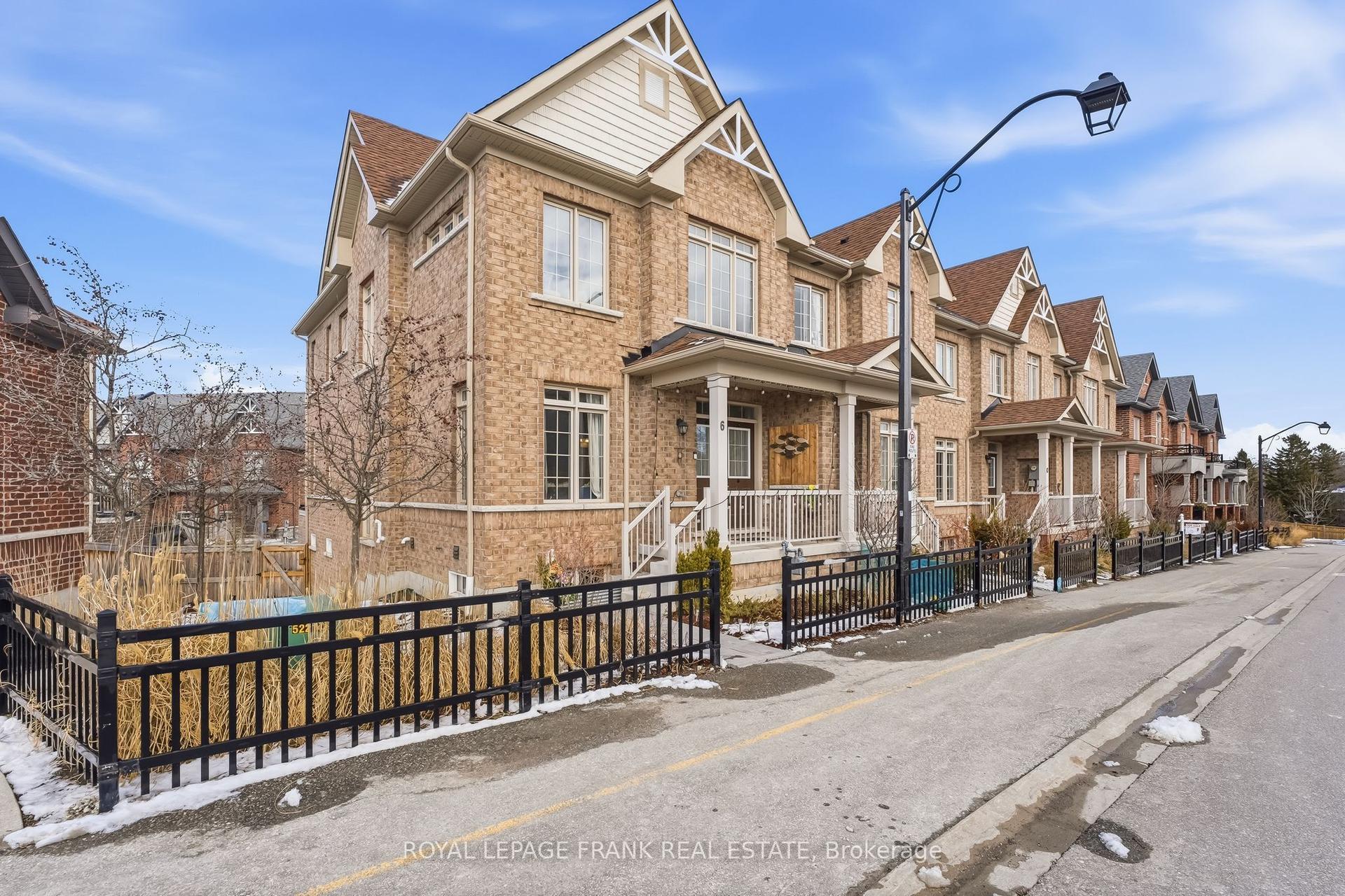 6 Aldridge Lane — photo 1