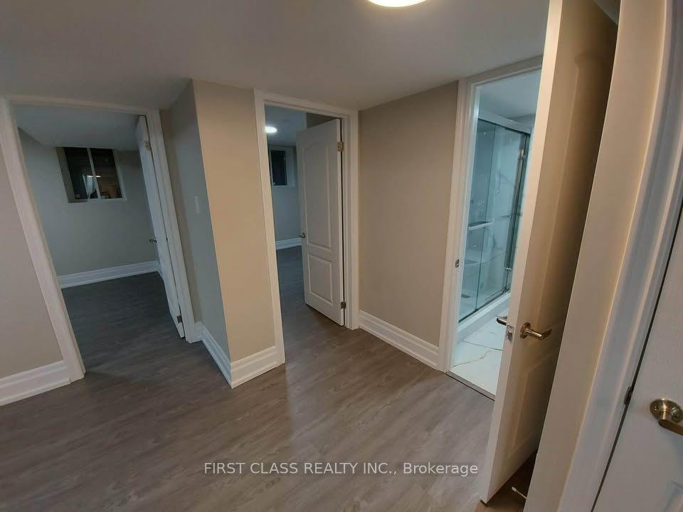 15 Donald Powell Crescent — photo 1