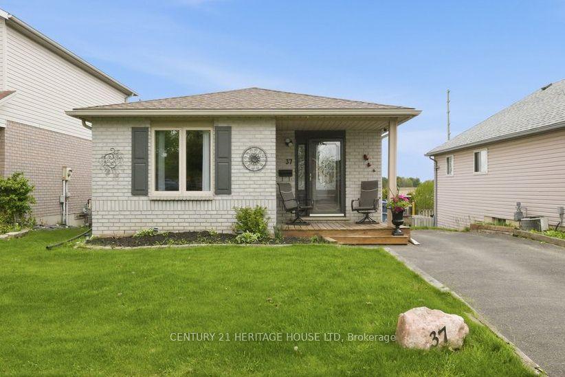 37 Anastasia Crescent, Brantford — Detached for sale, photo 1