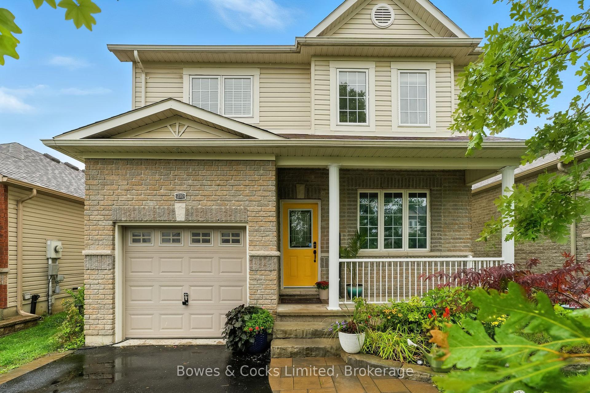 210 Farrier Crescent, Peterborough — Detached for sale, photo 1