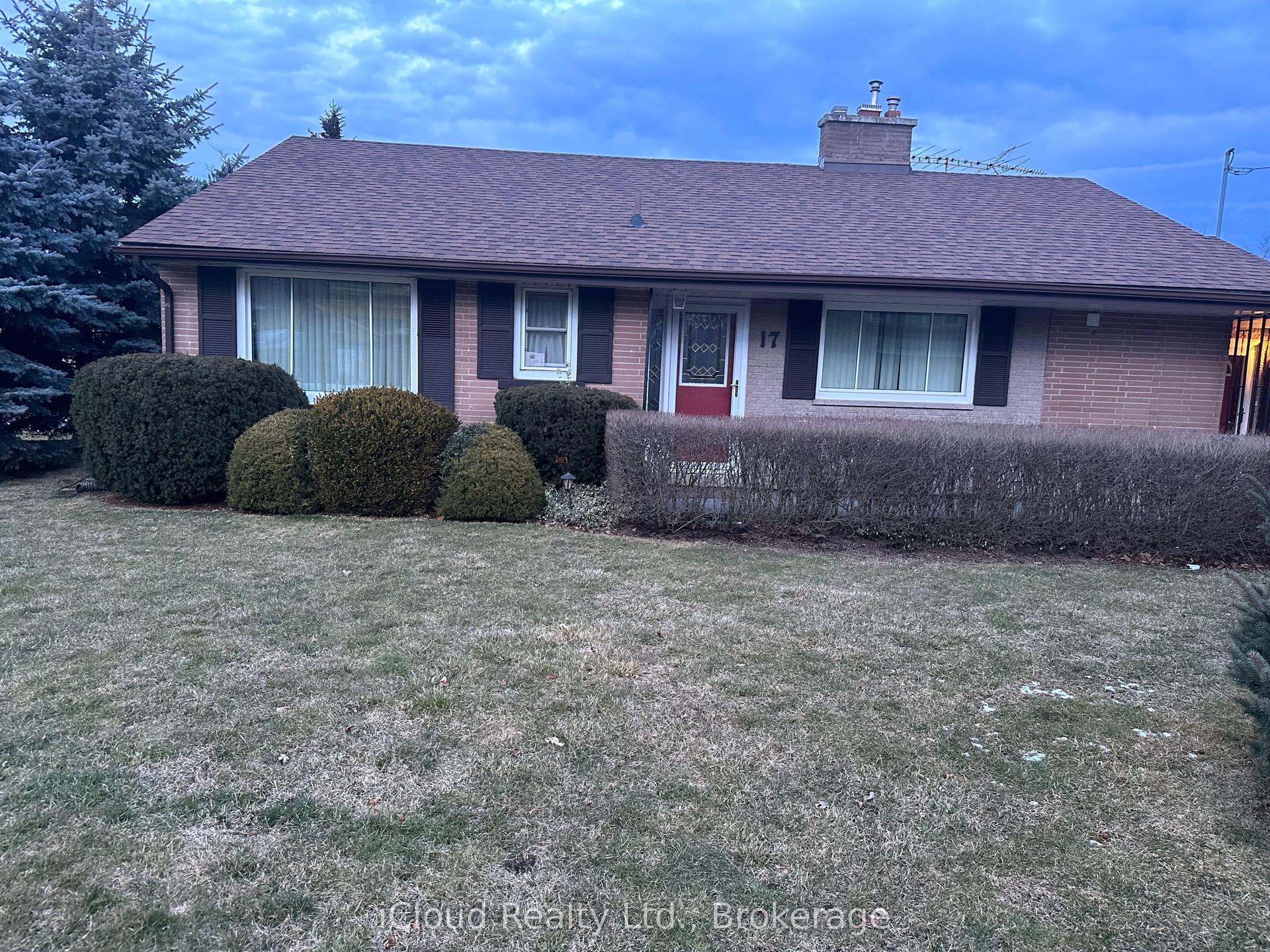 17 Sora Drive Main #Main, Mississauga — Detached for lease, photo 1