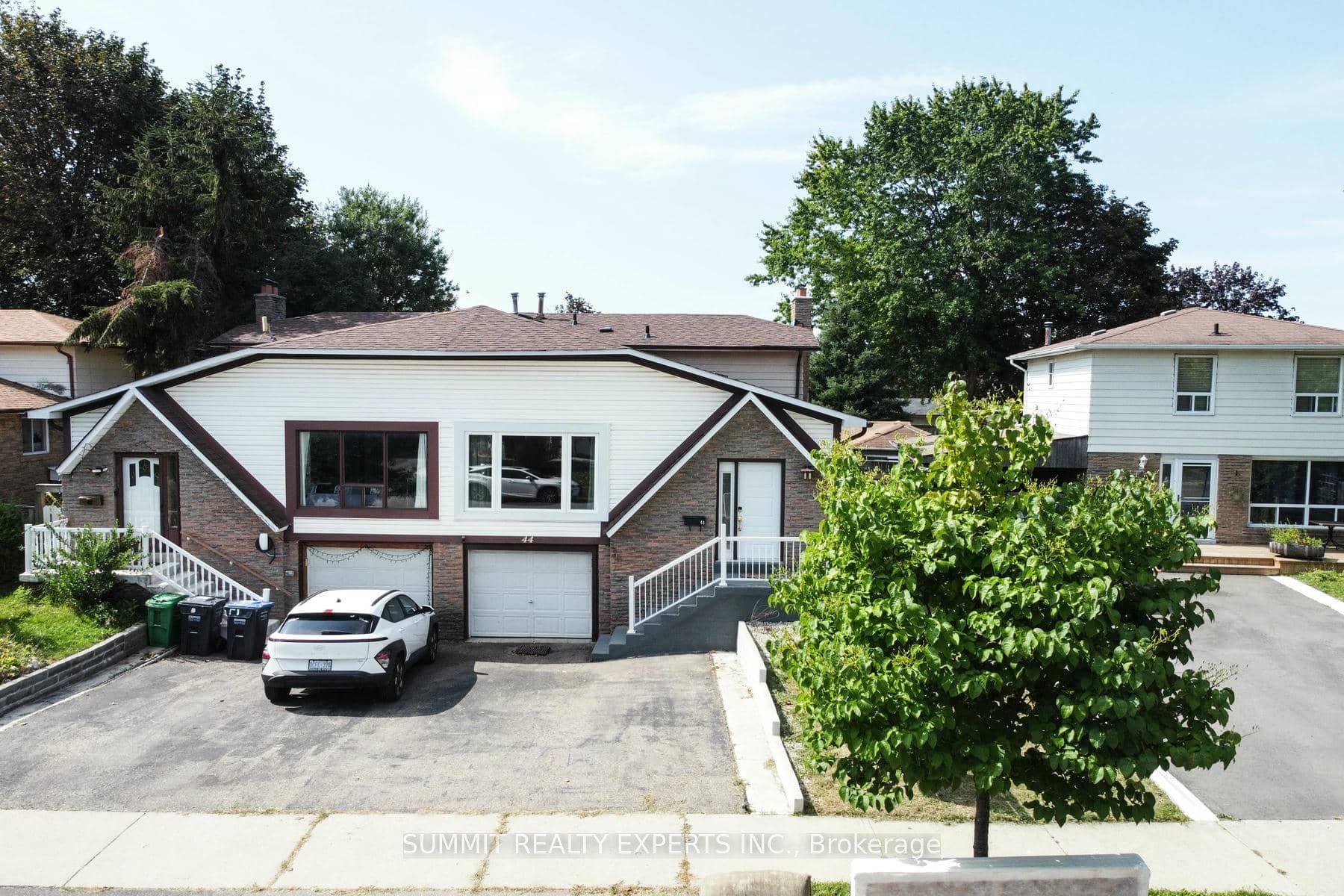 44 Nancy Mccredie Drive, Brampton — Semi-Detached for sale, photo 1