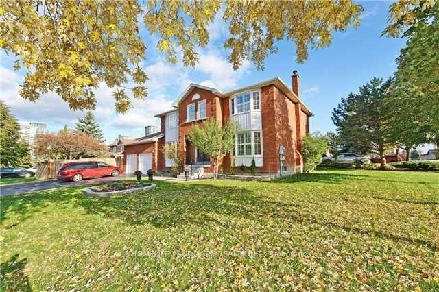 510 Greenpark Crescent — photo 1