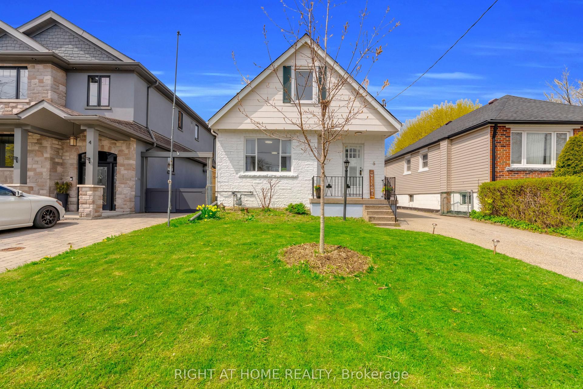 6 Vanbrugh Avenue — photo 1