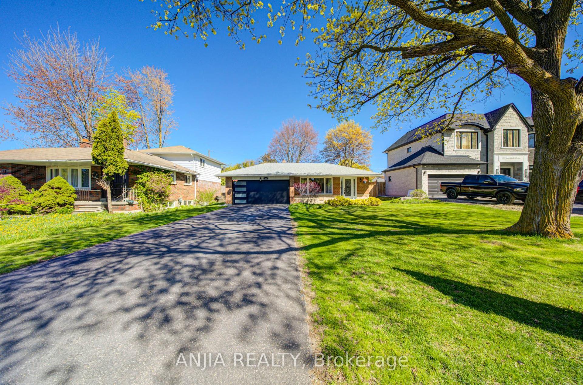 80 Southdale Drive — photo 1