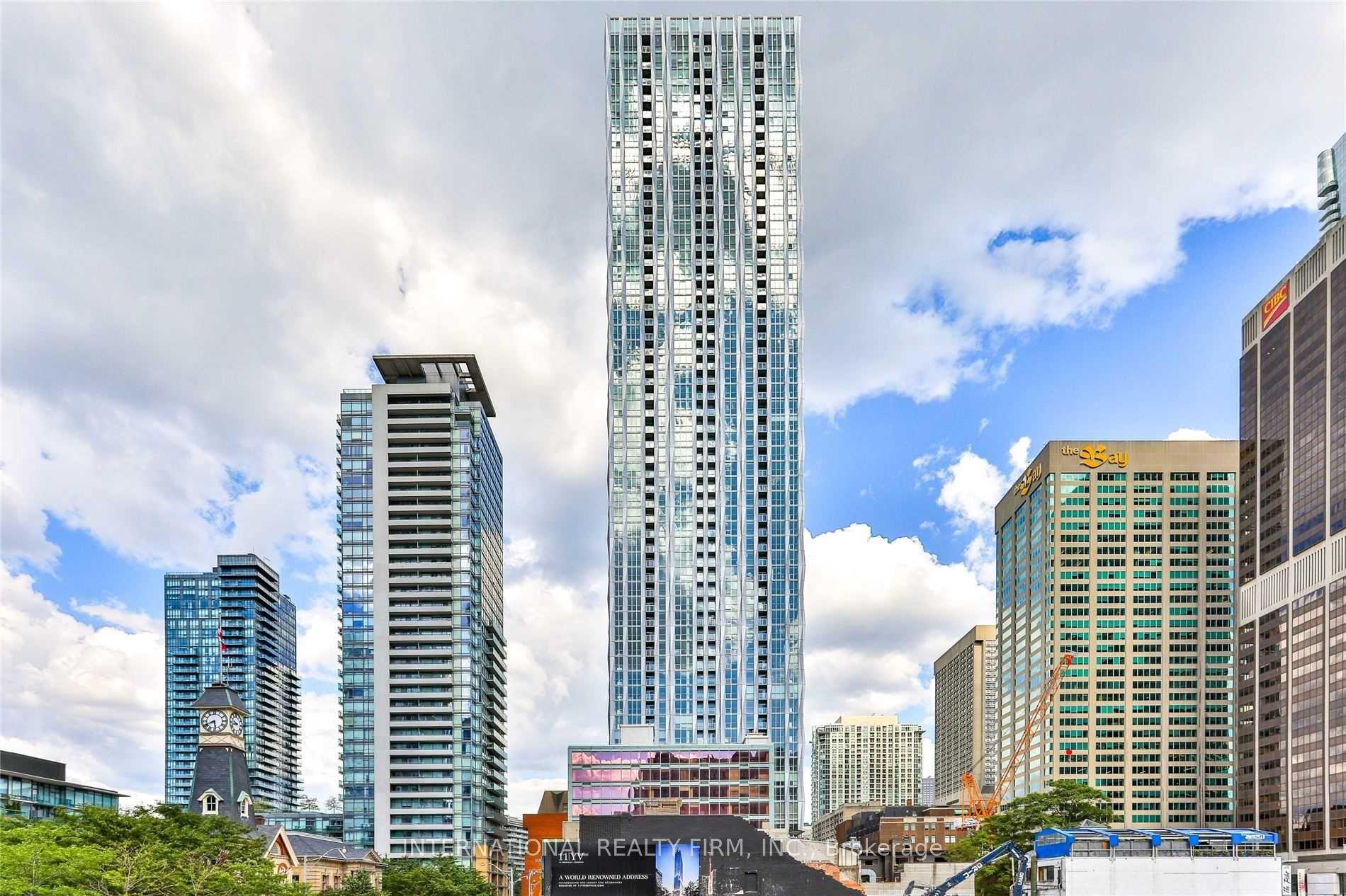1 Yorkville Avenue 4212 #4212, Toronto — Condo for lease, photo 1
