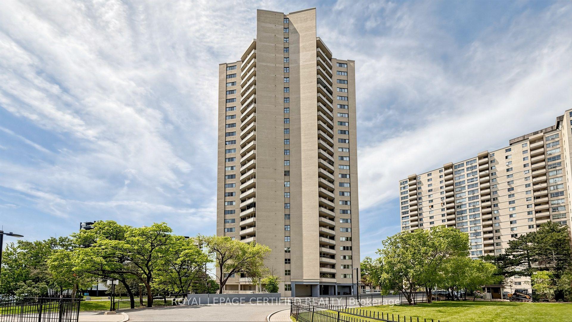 330 Dixon Road 1903 #1903, Toronto — Condo for sale, photo 1
