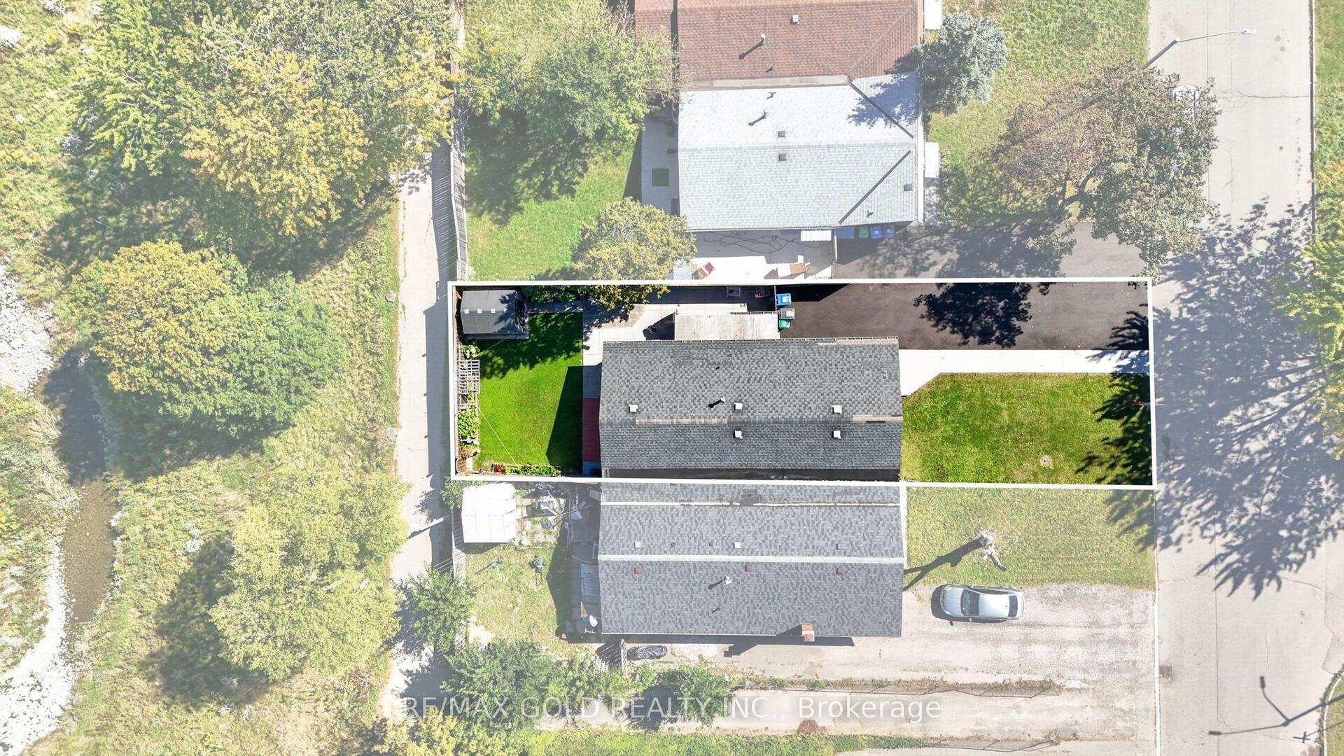 64 Drake Boulevard, Brampton — Semi-Detached for sale, photo 1