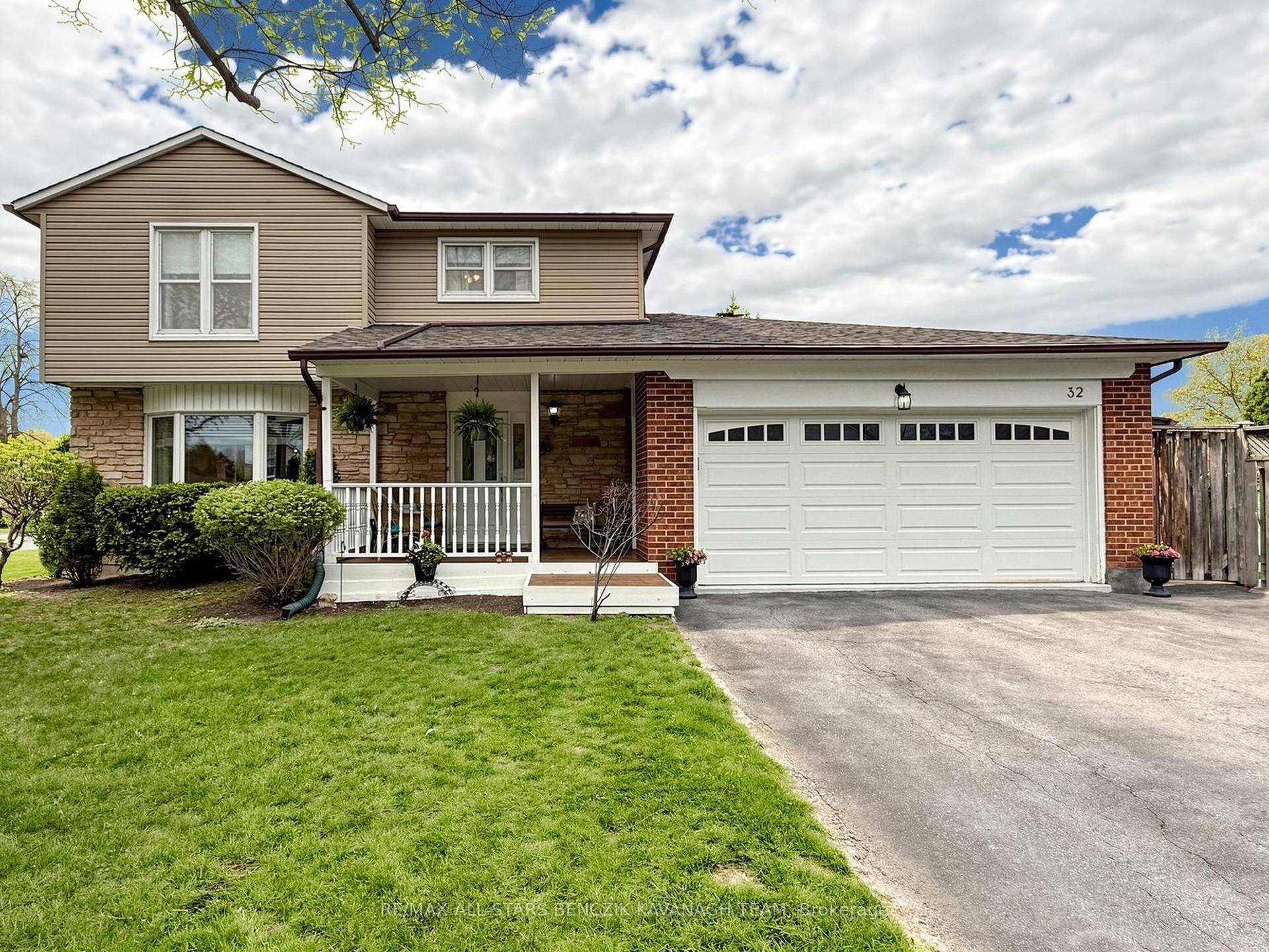 32 Pringle Avenue — photo 1