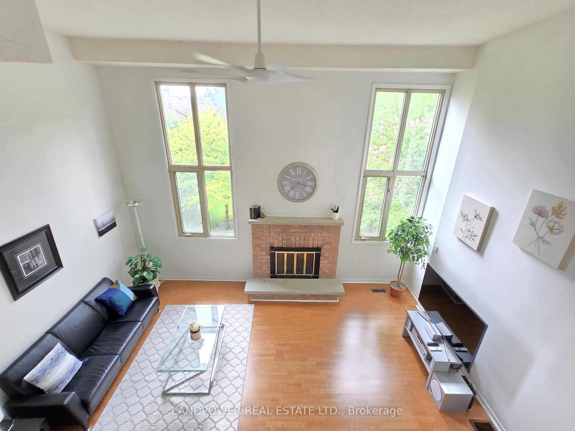 10 Cardwell Avenue 75 #75, Toronto — Condo Town for sale, photo 1