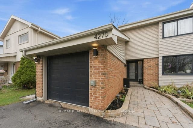 4270 Jefton Crescent — photo 1