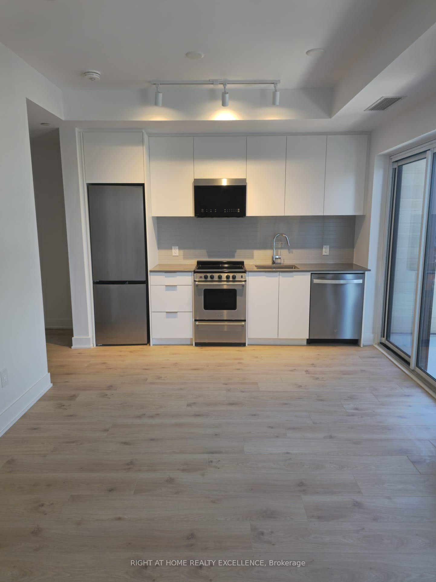 3008 WILLIAM CUTMORE Boulevard 514 #514, Oakville — Condo for lease, photo 1