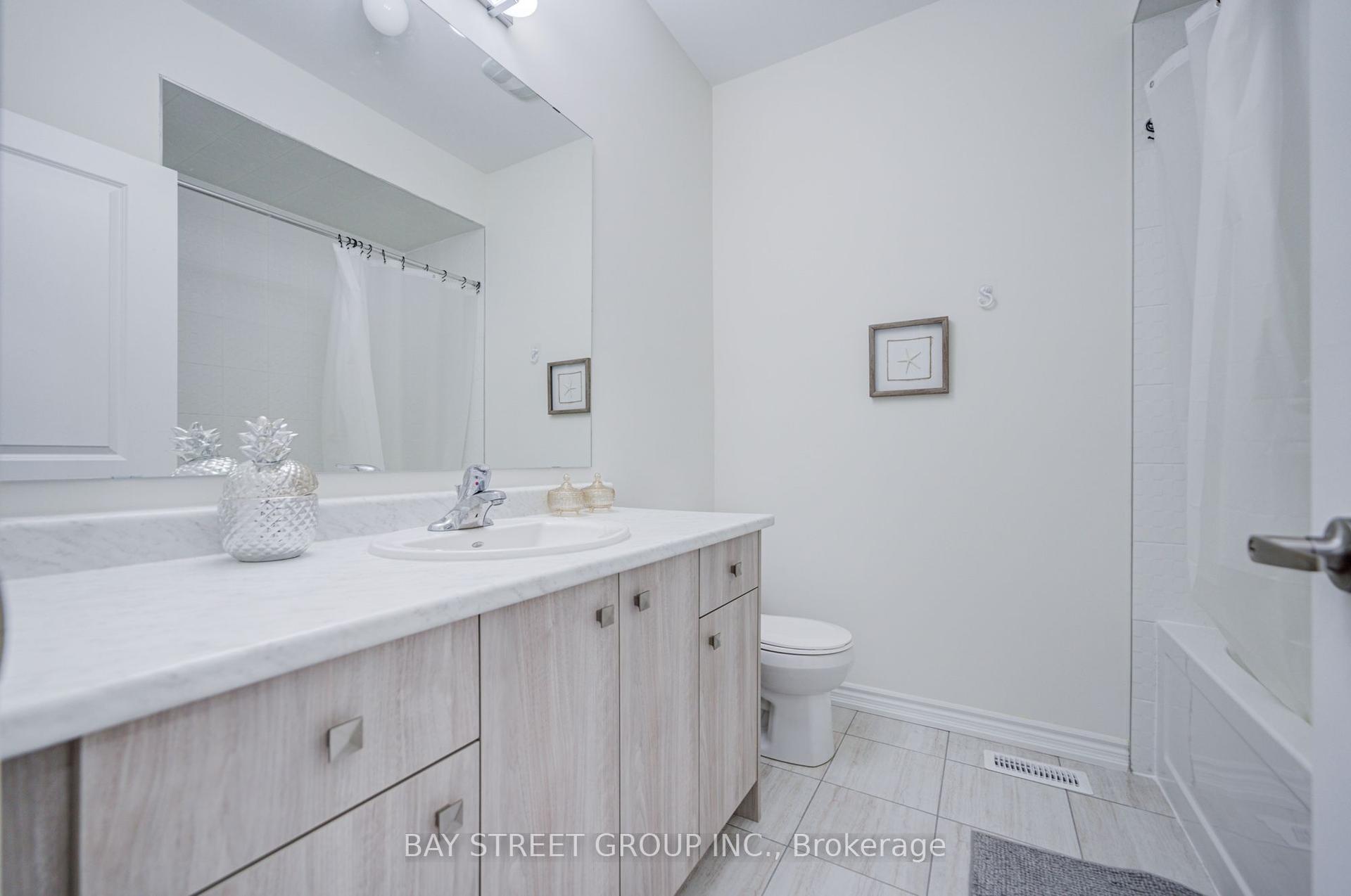2916 Nakina Street — photo 1