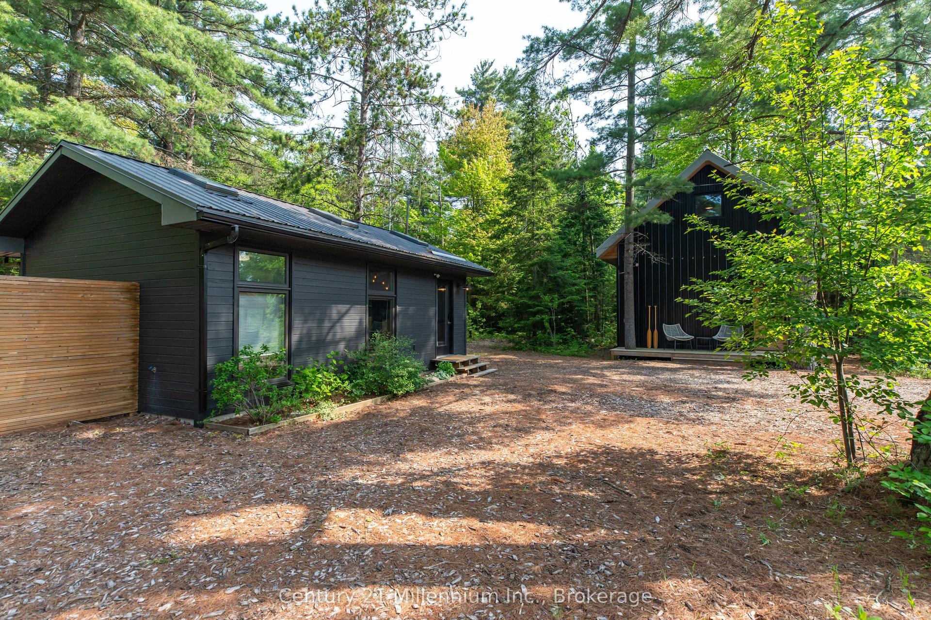 204 Ogimah Road — photo 1