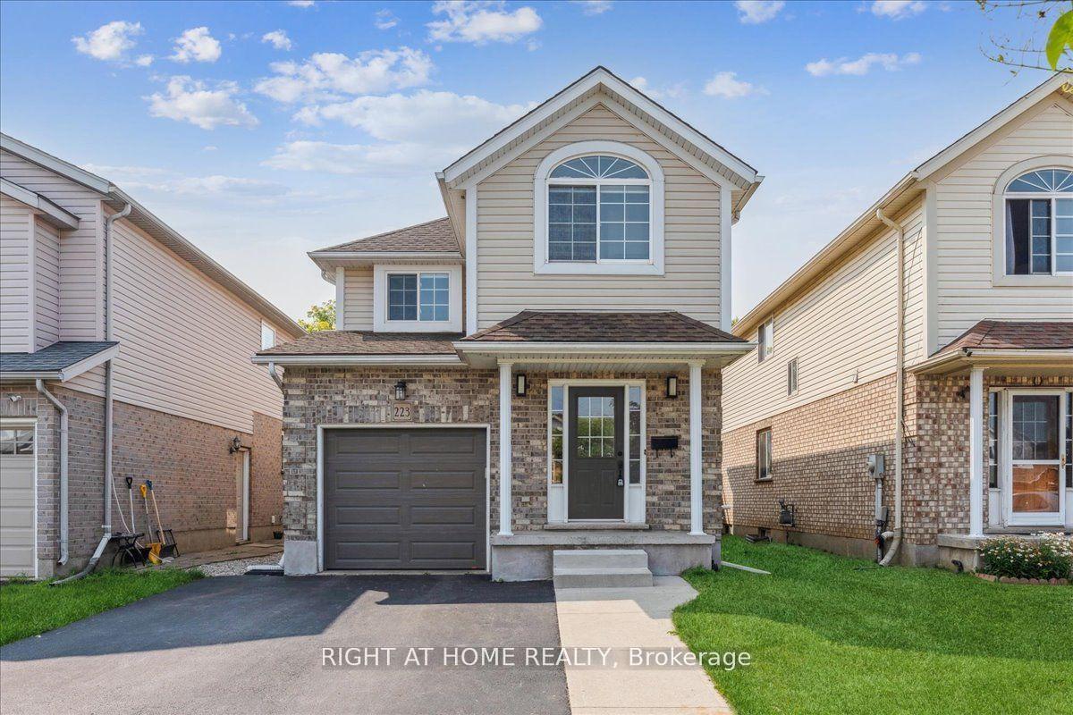 223 Grey Fox Drive, Kitchener — Detached for lease, photo 1