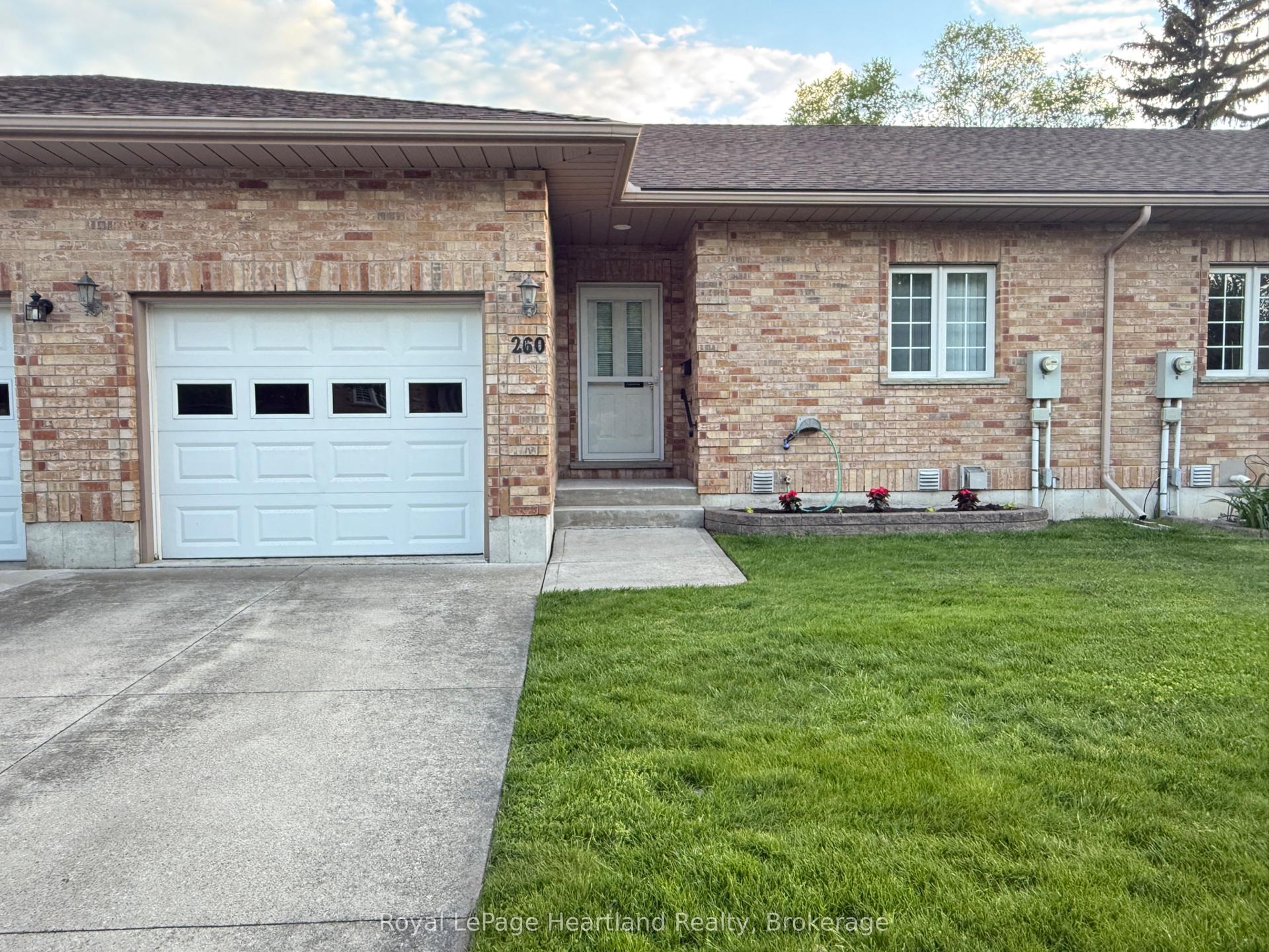 260 Martha Street — photo 1