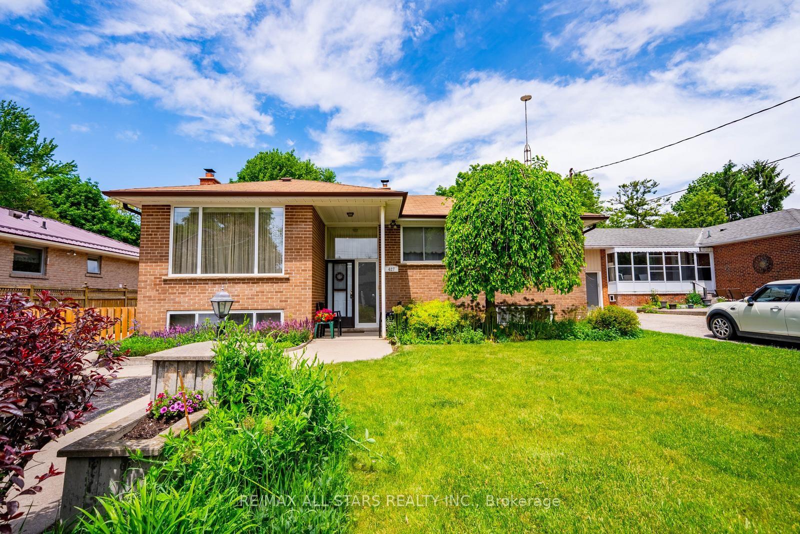427 Watson Drive — photo 1