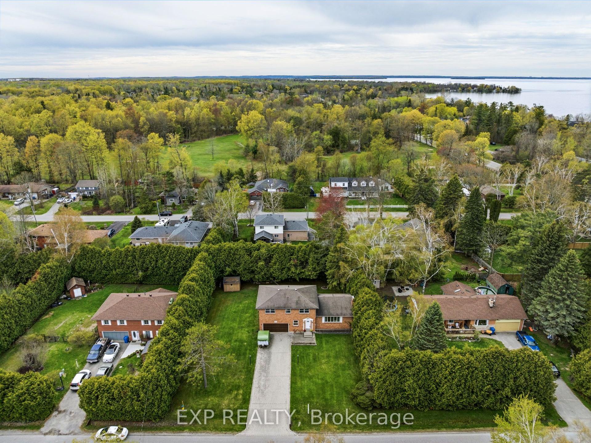 32 Louisa Street, Georgina — Detached for sale, photo 1