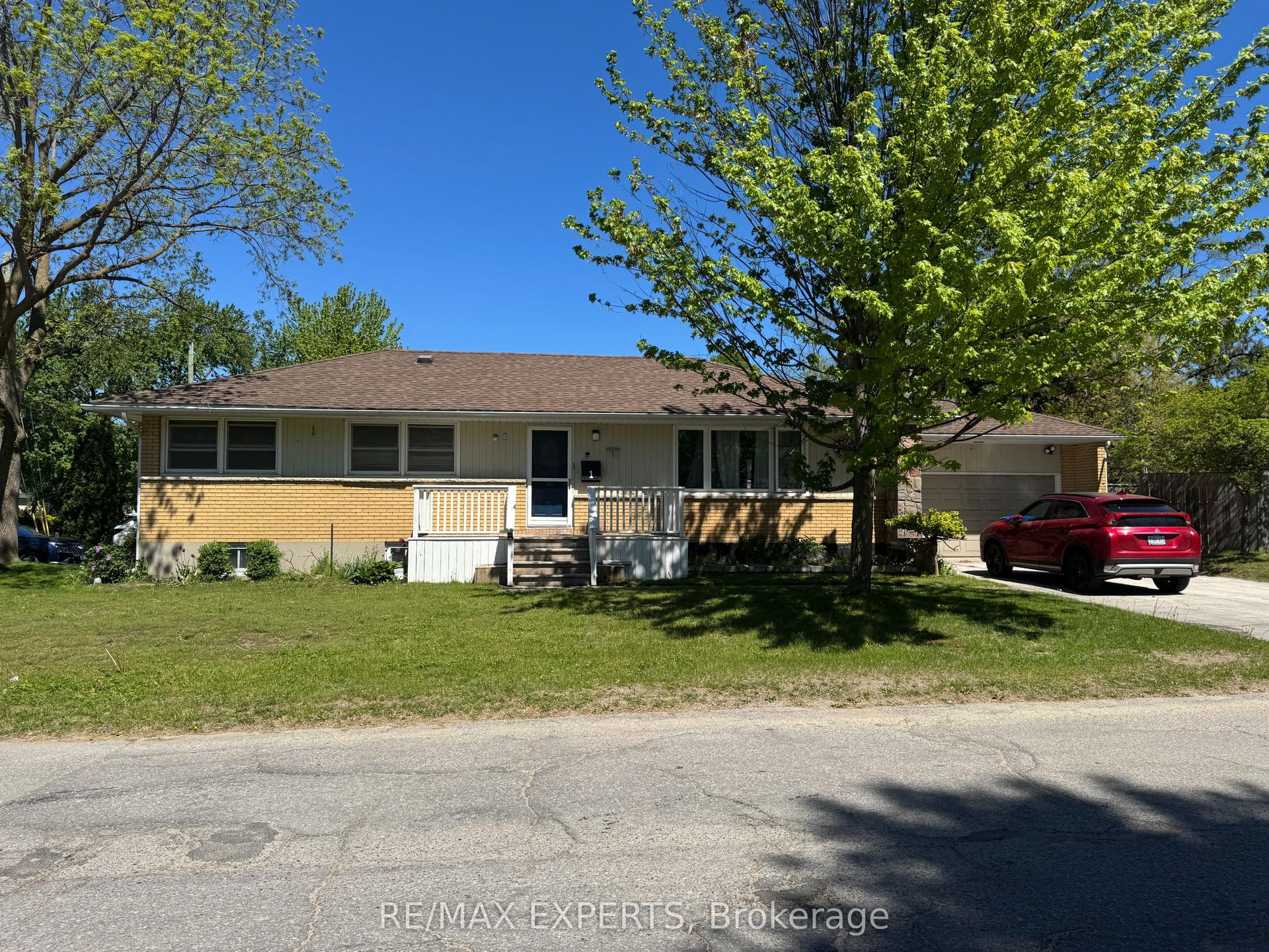 1 Erie Street — photo 1