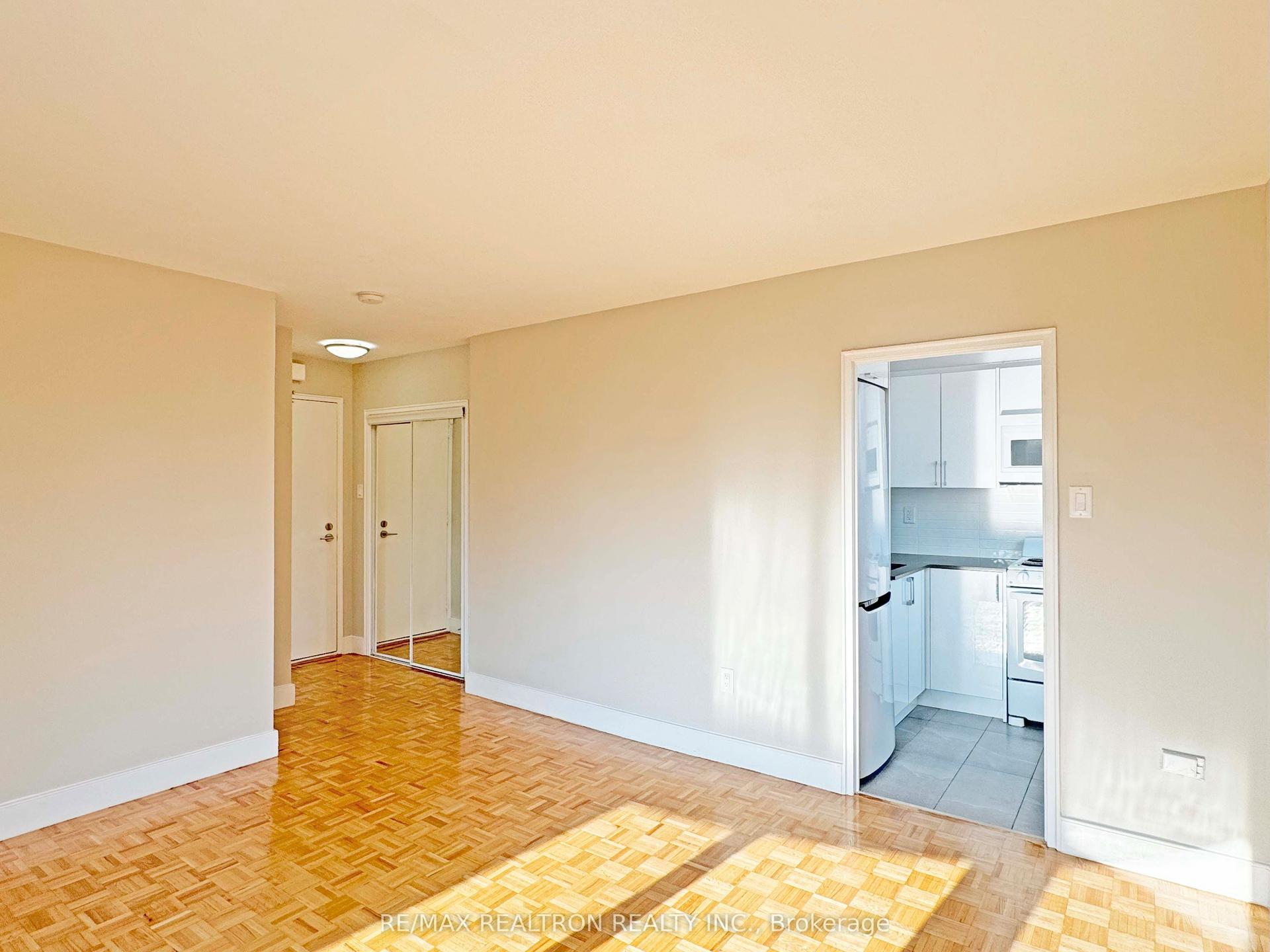 485 Huron Street 904 #904 — photo 1