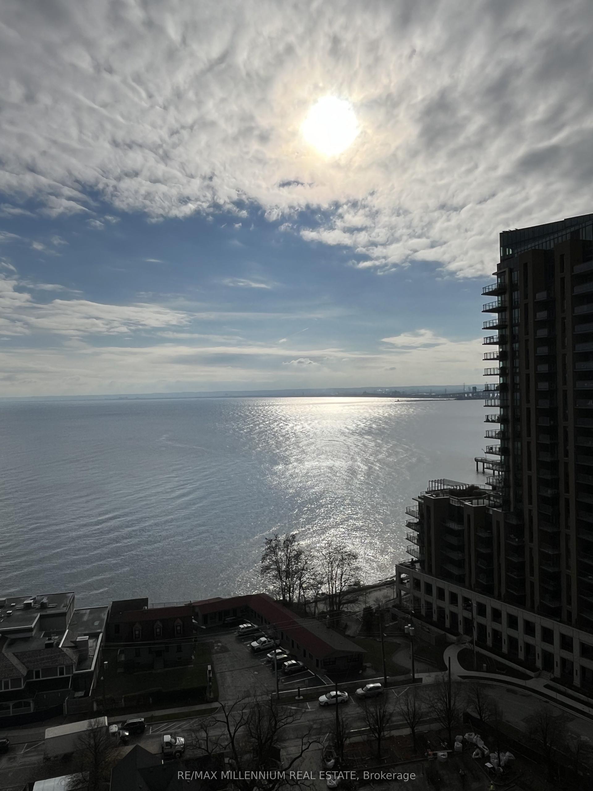 370 Martha Street 1608 #1608, Burlington — Condo for lease, photo 1