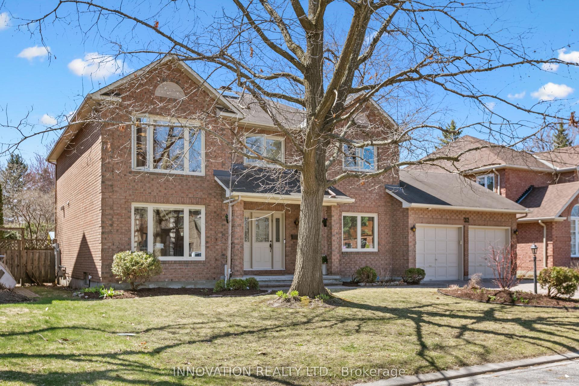 32 Marble Arch Crescent, South of Baseline to Knoxdale — Detached for sale, photo 1