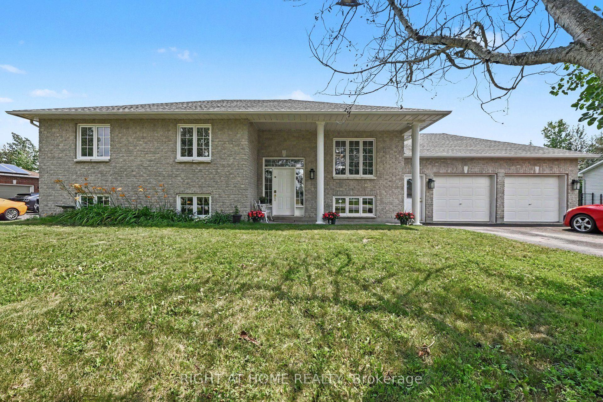1588 Scottanne Street, Greely - Metcalfe - Osgoode - Vernon and Area — Detached for sale, photo 1