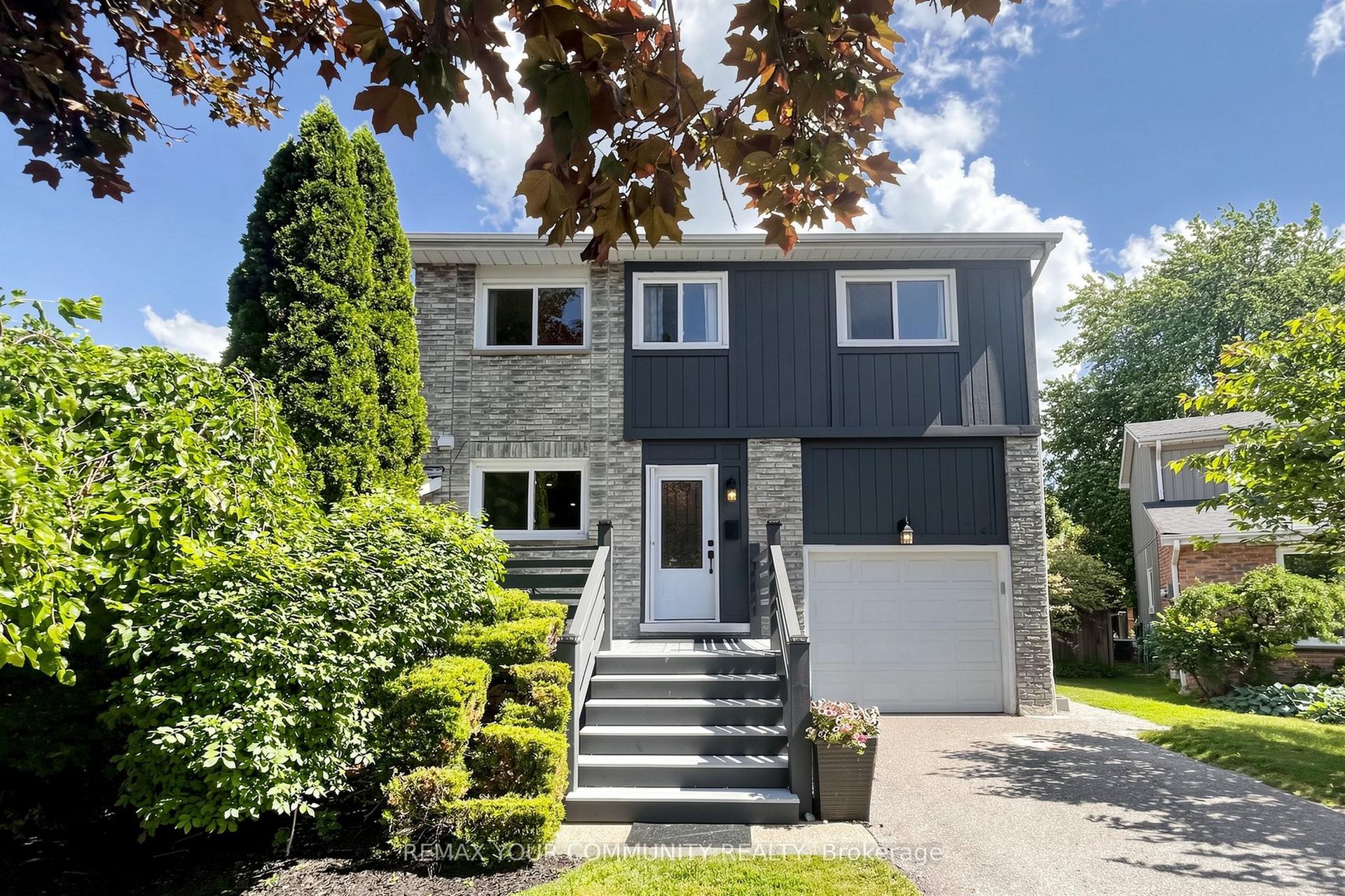 1746 Listowell Crescent — photo 1