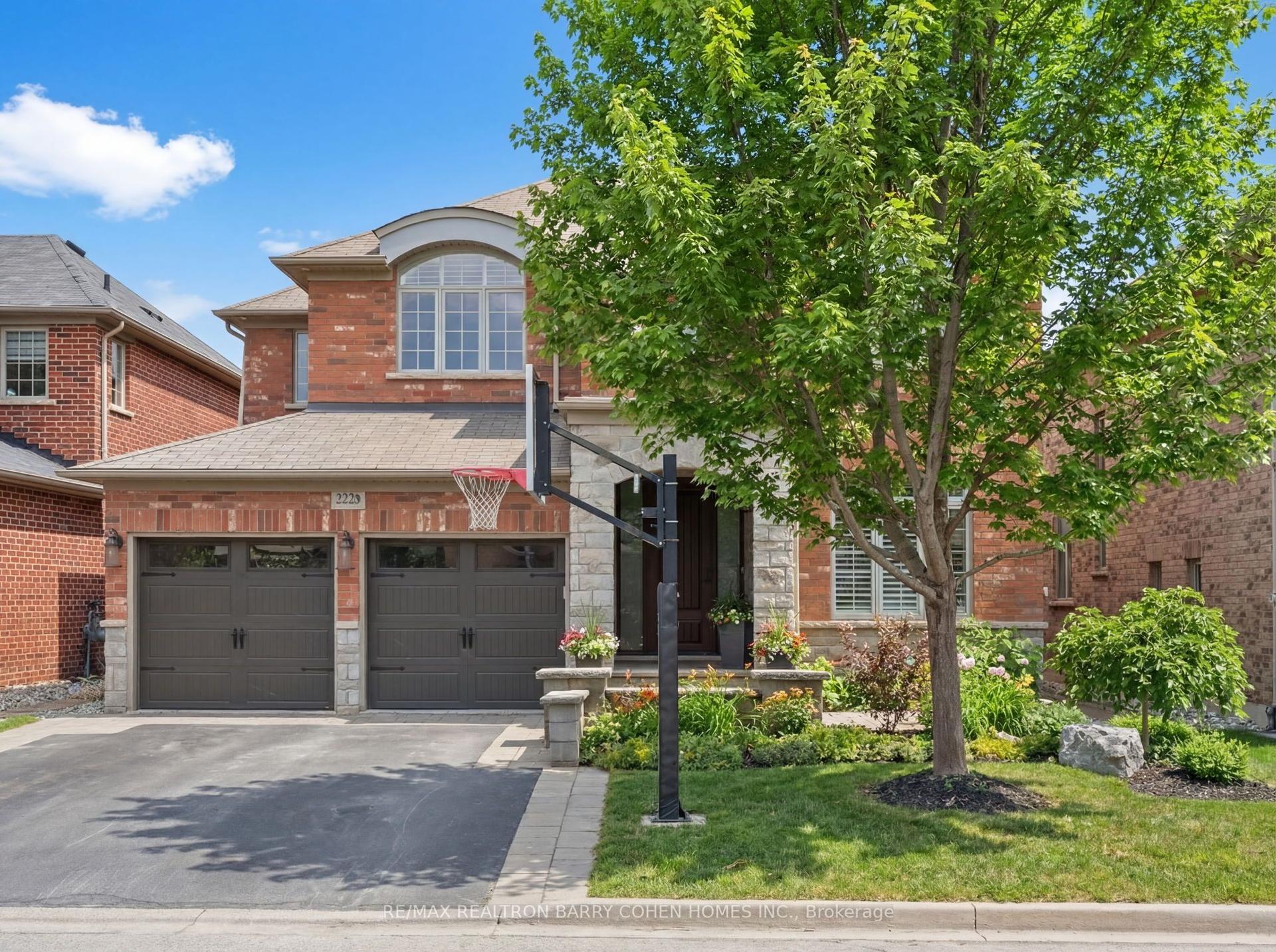 3225 Saltaire Crescent — photo 1