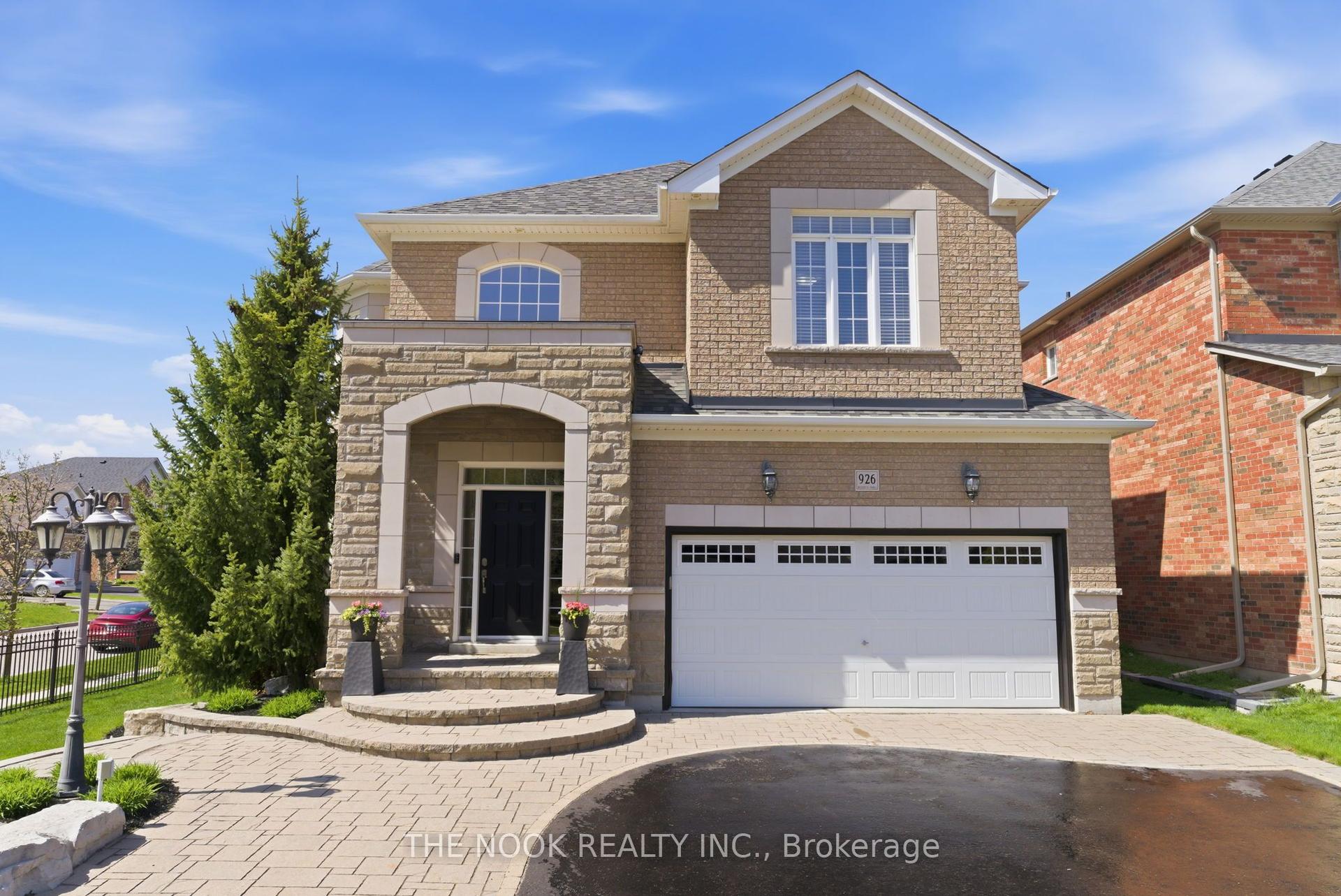 926 Red Deer Avenue — photo 1