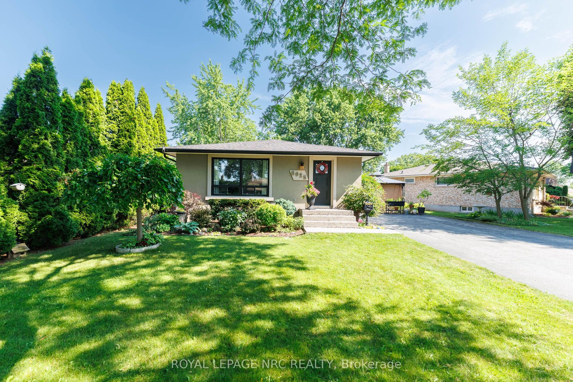 8025 Michael Street, Niagara Falls — Detached for sale, photo 1
