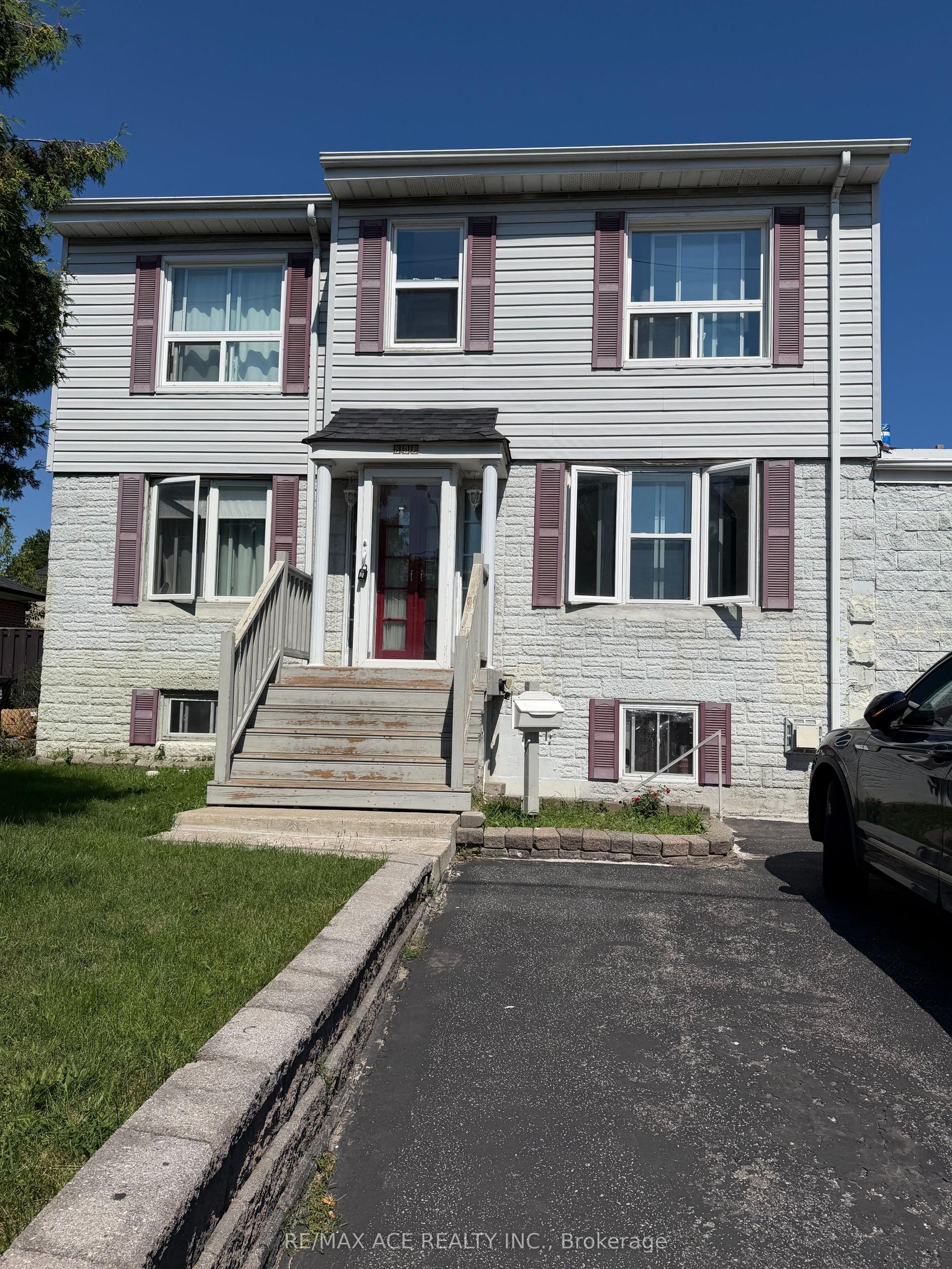 983 Victoria Park Avenue 2nd Floor #2nd Floor, Toronto — Detached for lease, photo 1