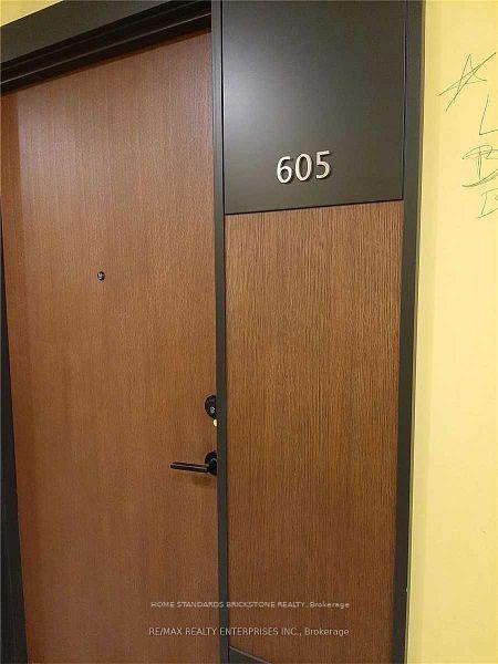 4065 Confederation Parkway 605 #605 — photo 1
