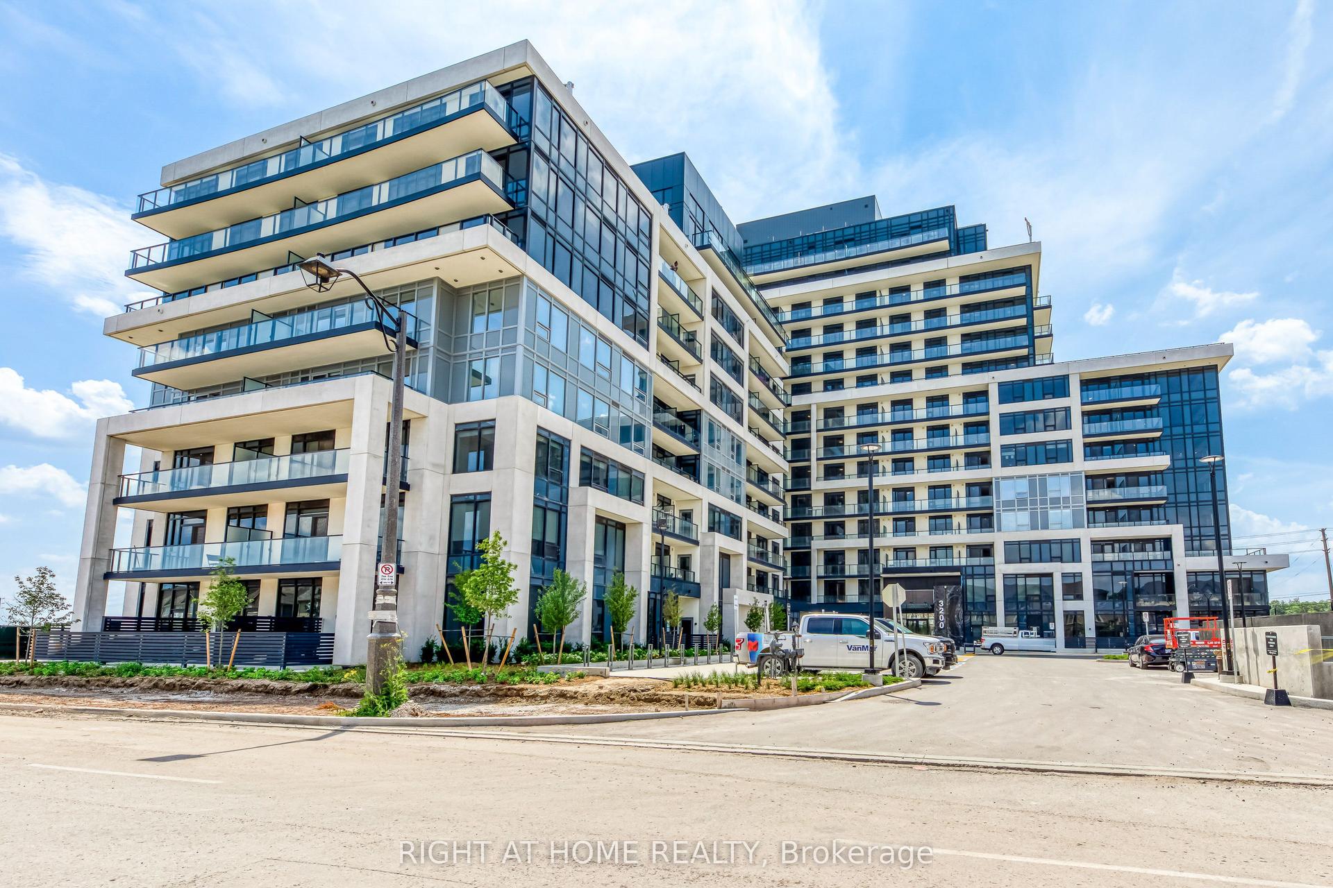 3200 William Coltson Avenue 521 #521, Oakville — Condo for lease, photo 1