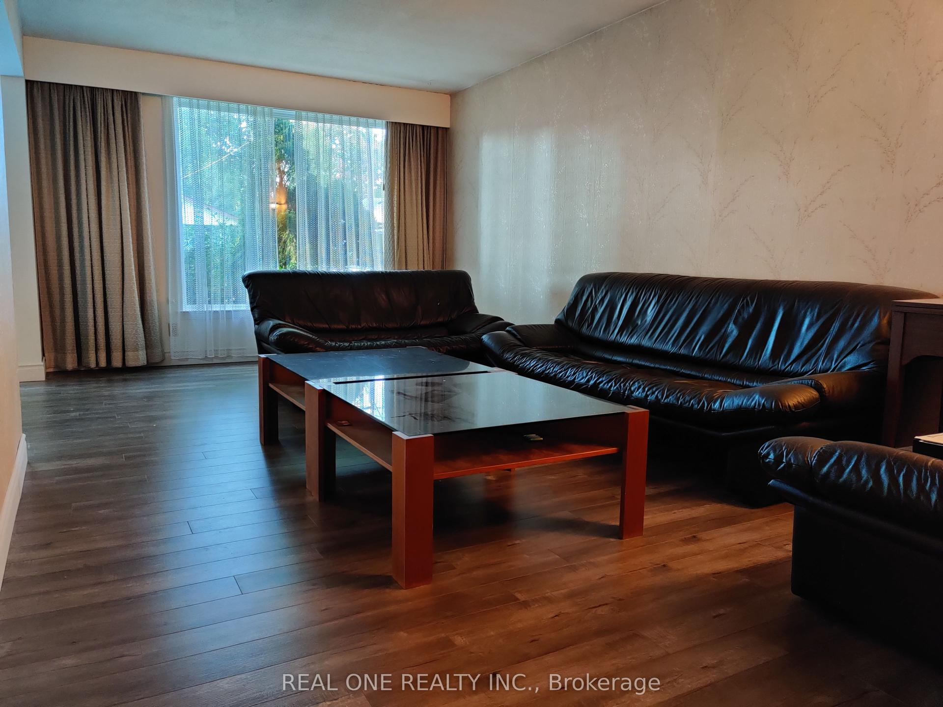 9 Lisburn Crescent upper #upper, Toronto — Detached for lease, photo 1