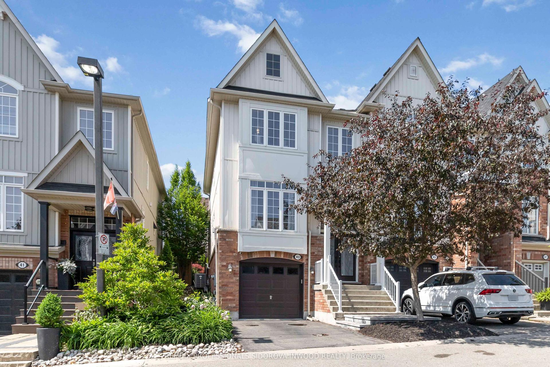 43 Sutcliff Lane — photo 1