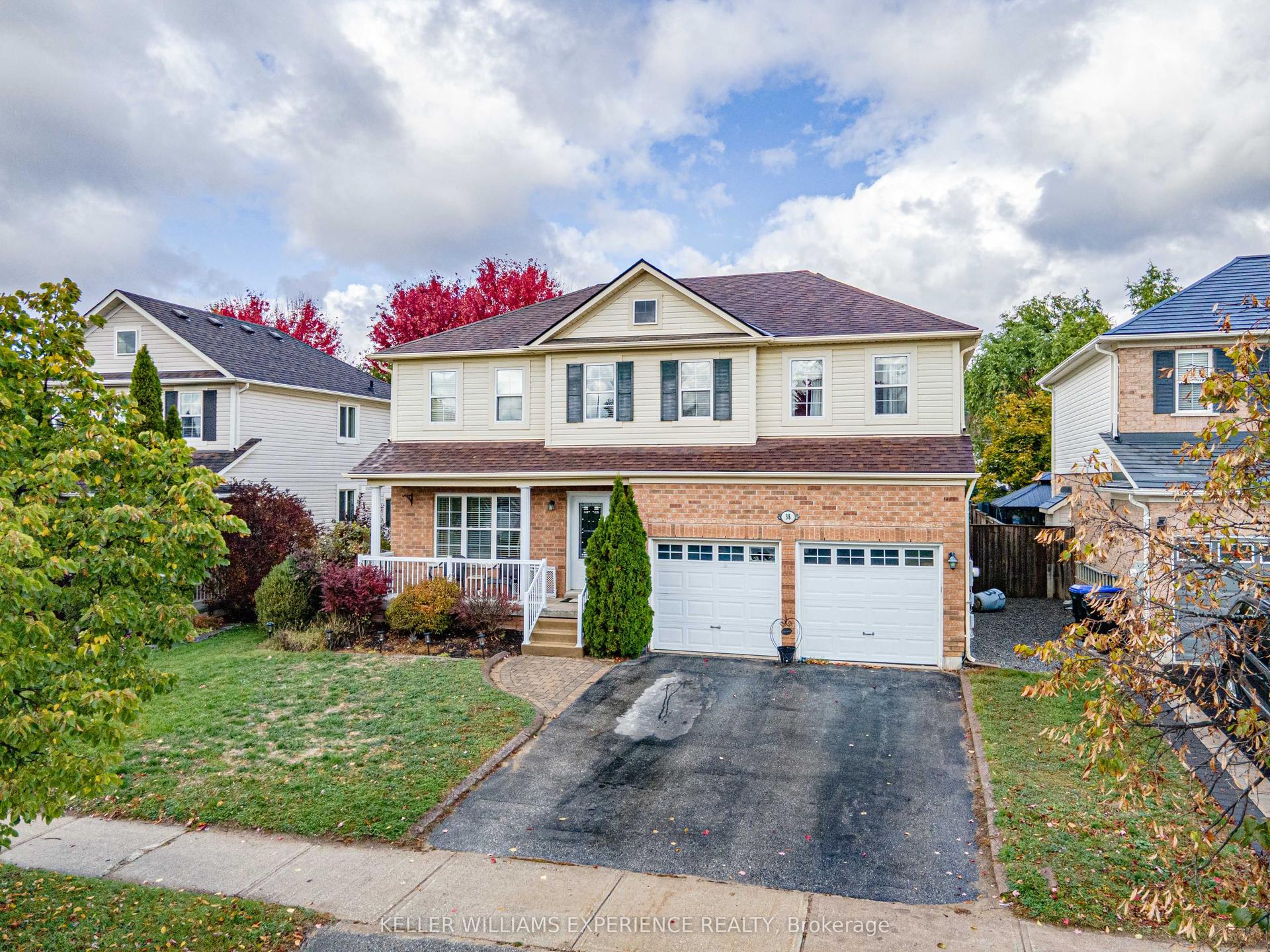 38 Truax Crescent — photo 1