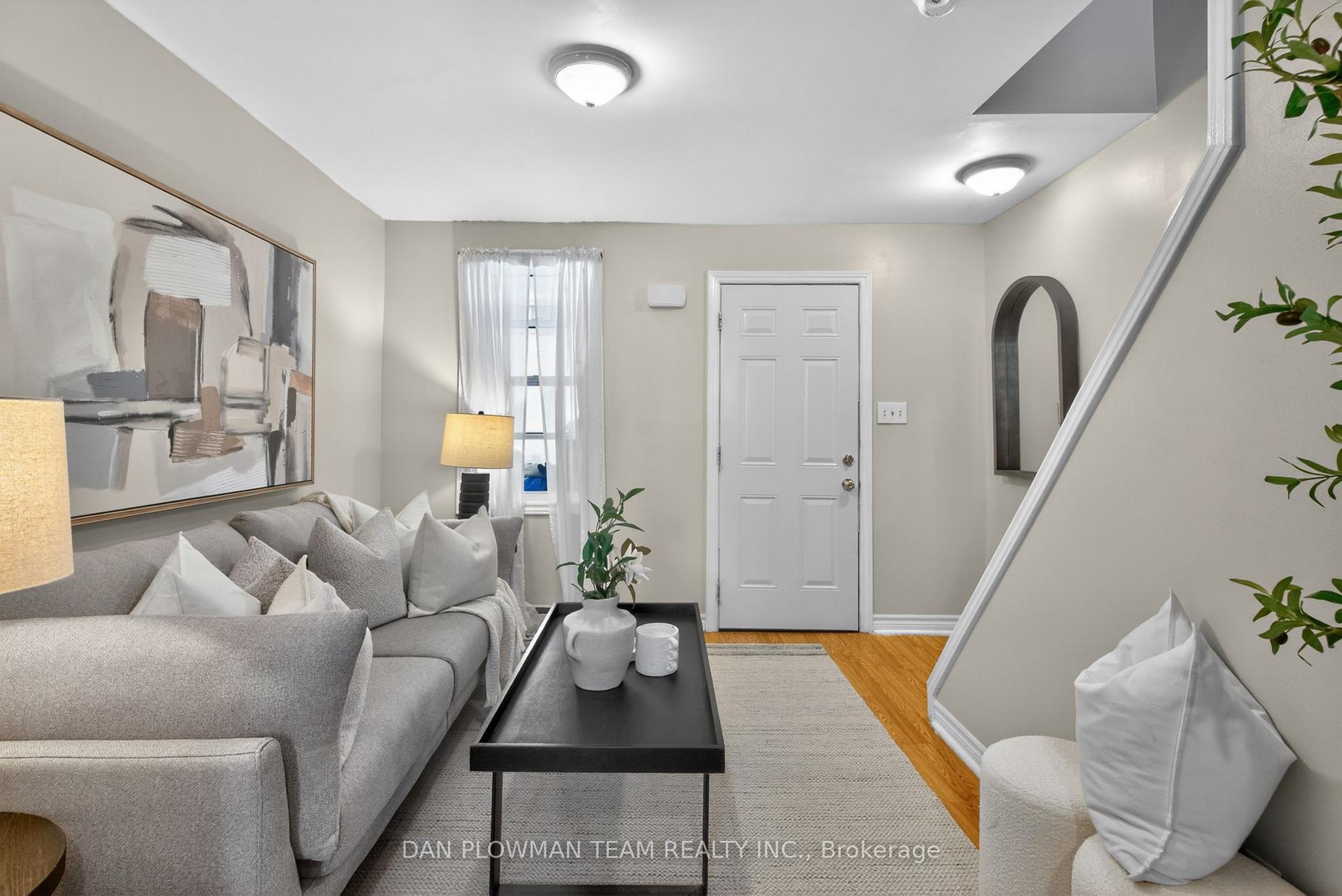 114 Olive Avenue — photo 1