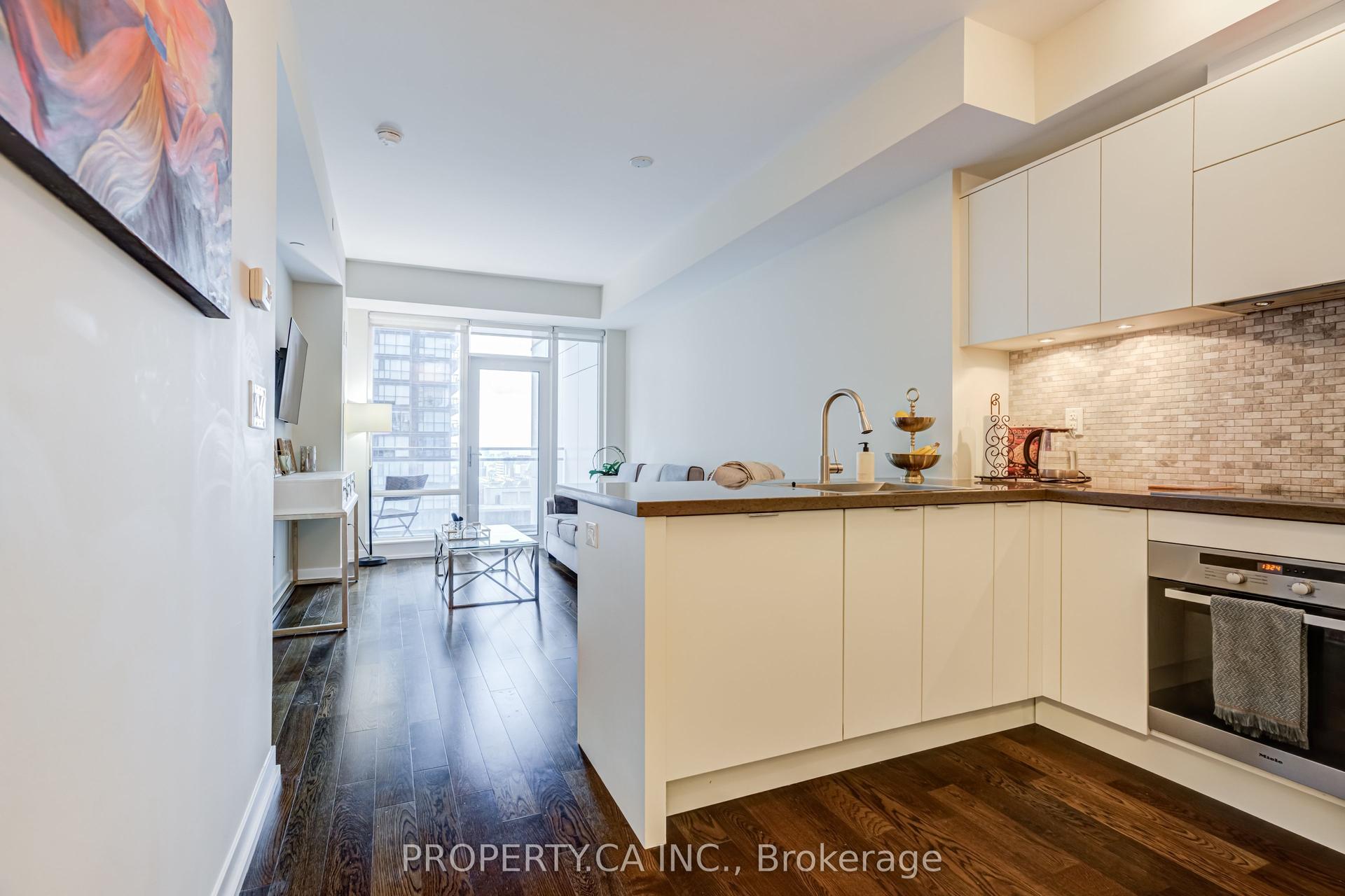 21 Widmer Street 1801 #1801, Toronto — Condo for lease, photo 1