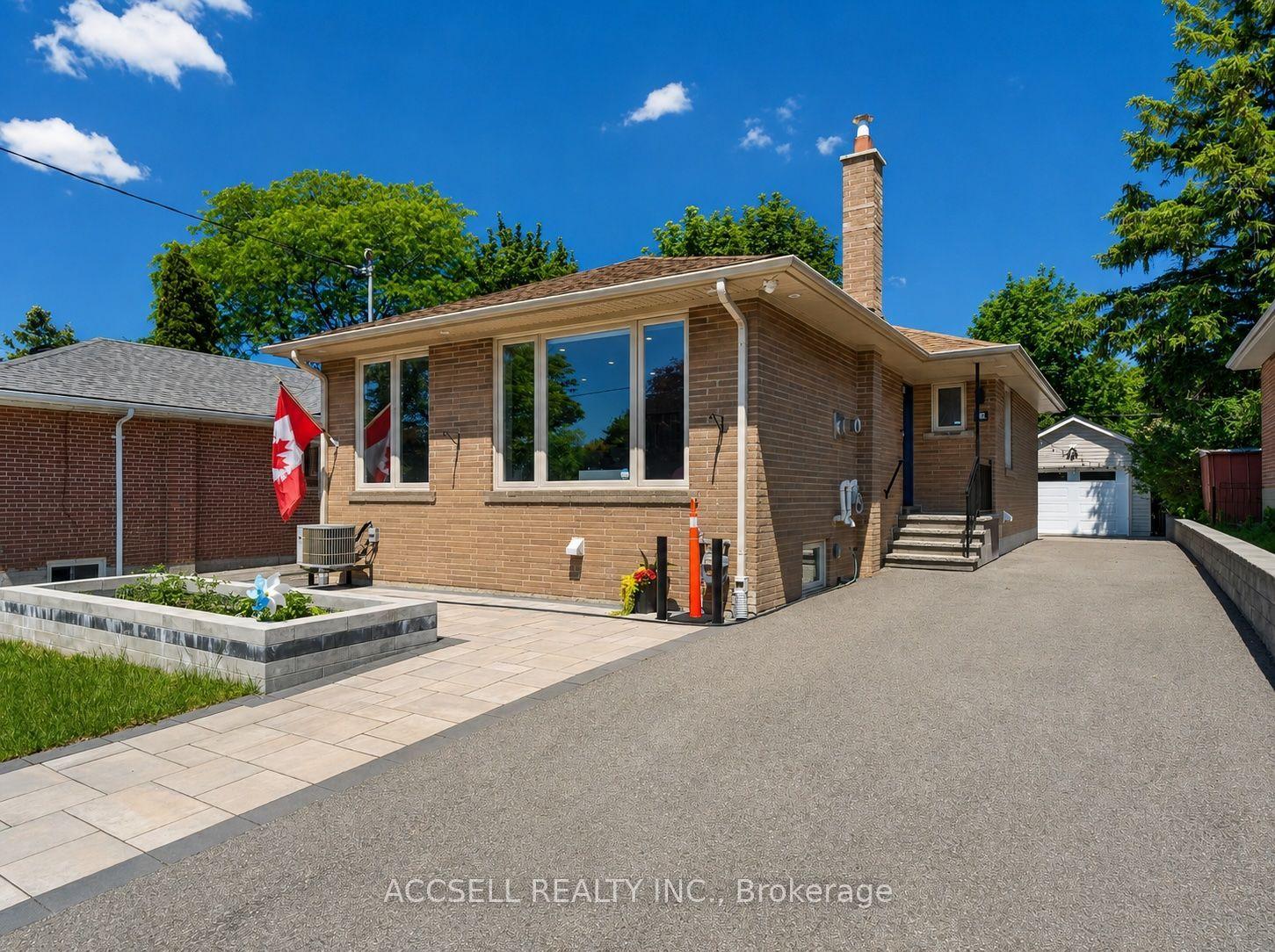 10 Sylla Avenue, Toronto — Detached for lease, photo 1